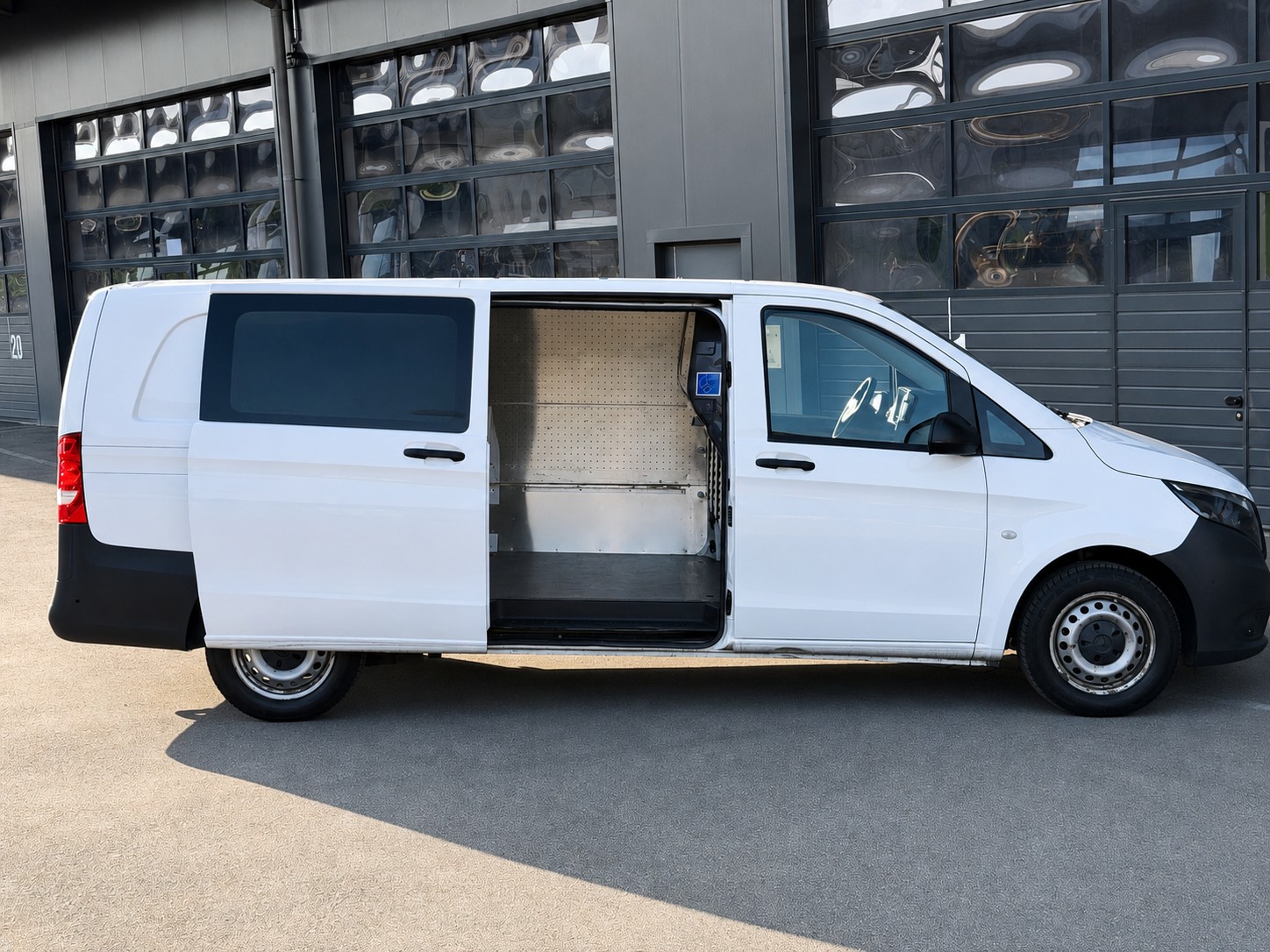 MERCEDES-BENZ Vito 114 Extralang EL | ab MFK | ab Service Automat | ACC | Totwinkel | Klima | Anhängerkupplung-image-7