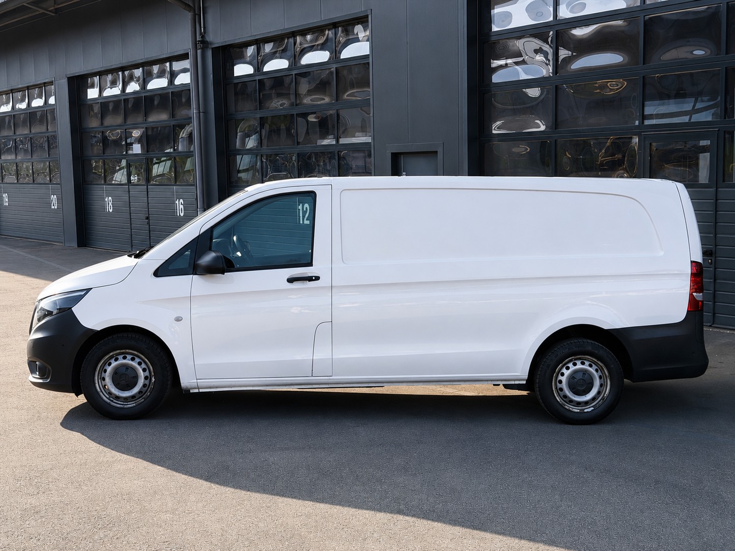 MERCEDES-BENZ Vito 114 Extralang EL | ab MFK | ab Service Automat | ACC | Totwinkel | Klima | Anhängerkupplung-image-2