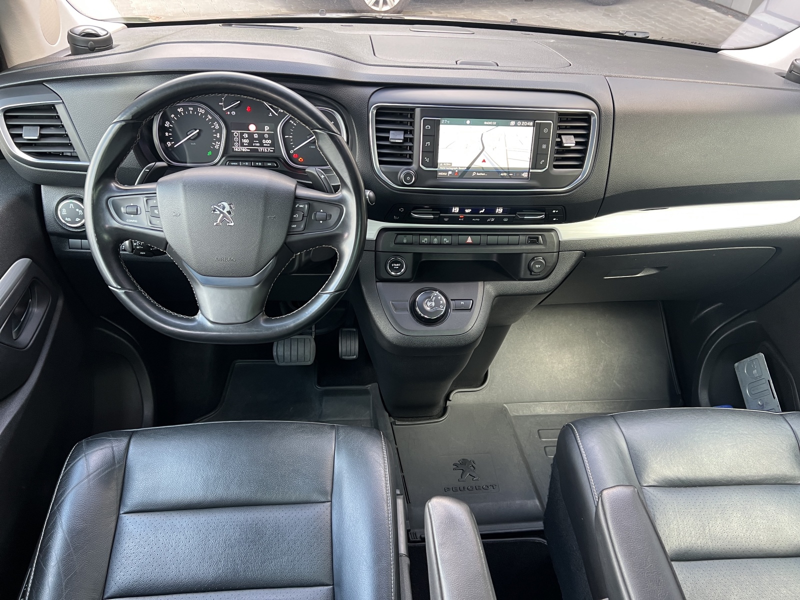 PEUGEOT Traveller 2.0 BlueHDi Allure Standard EAT-image-11