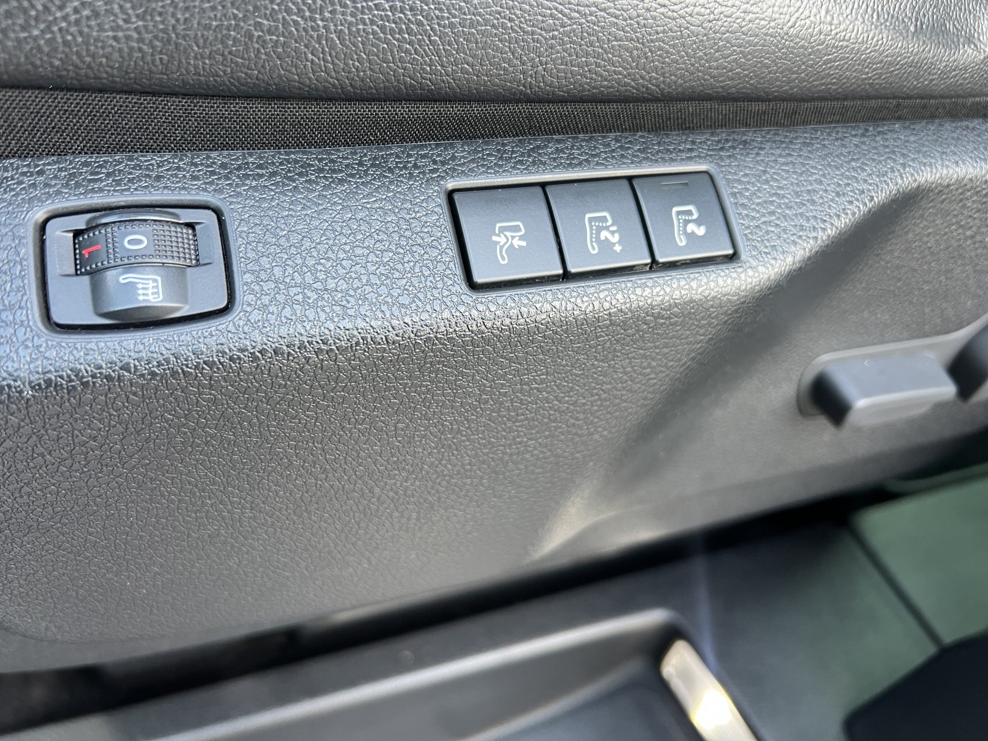 PEUGEOT Traveller 2.0 BlueHDi Allure Standard EAT-image-13