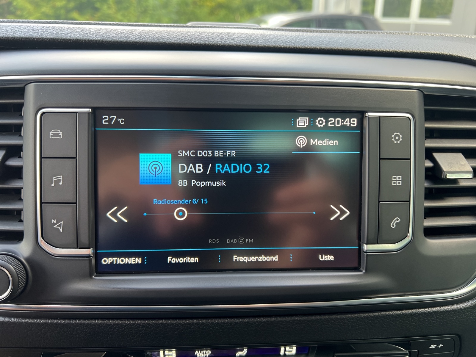 PEUGEOT Traveller 2.0 BlueHDi Allure Standard EAT-image-16