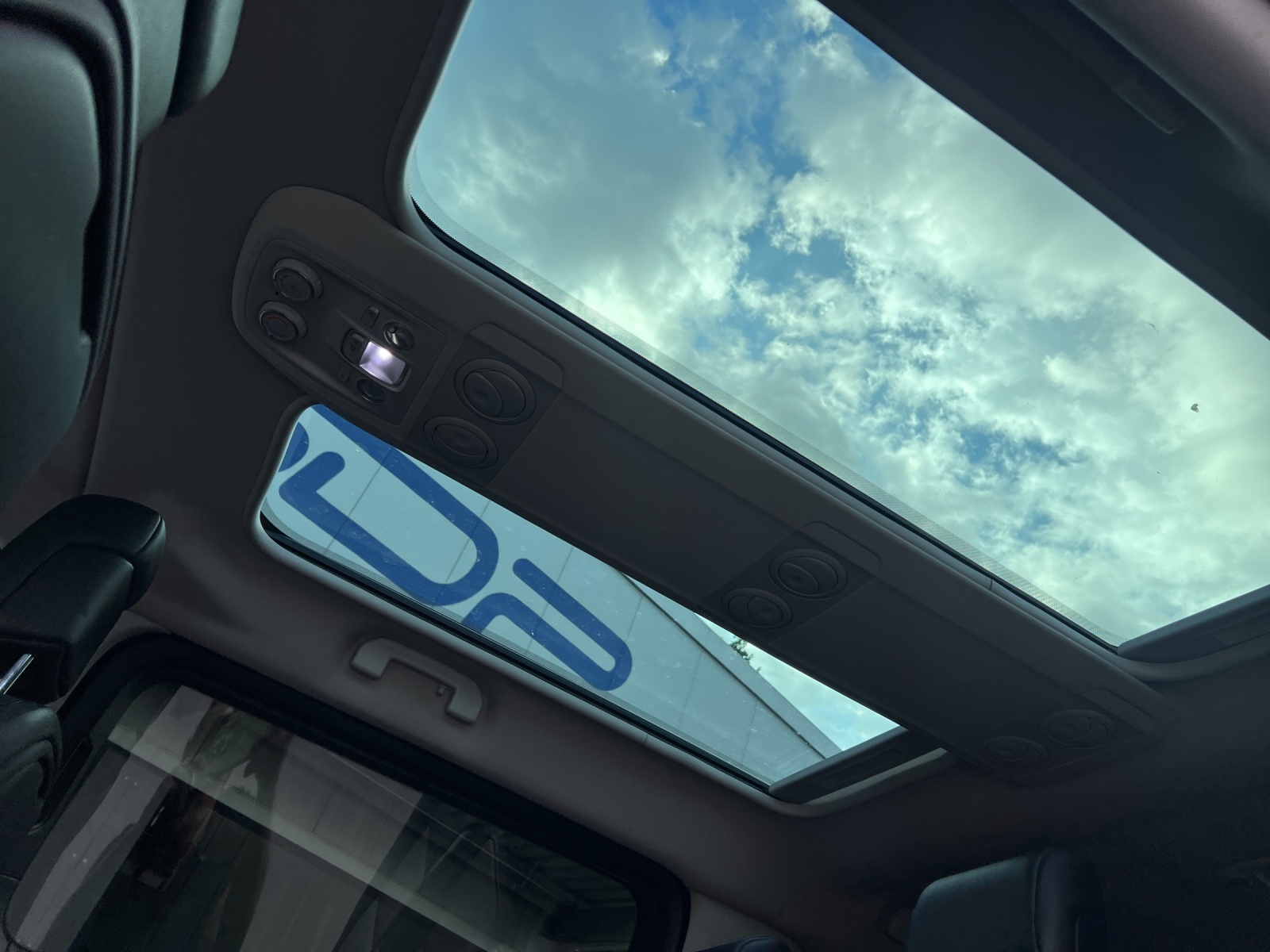 PEUGEOT Traveller 2.0 BlueHDi Allure Standard EAT-image-12
