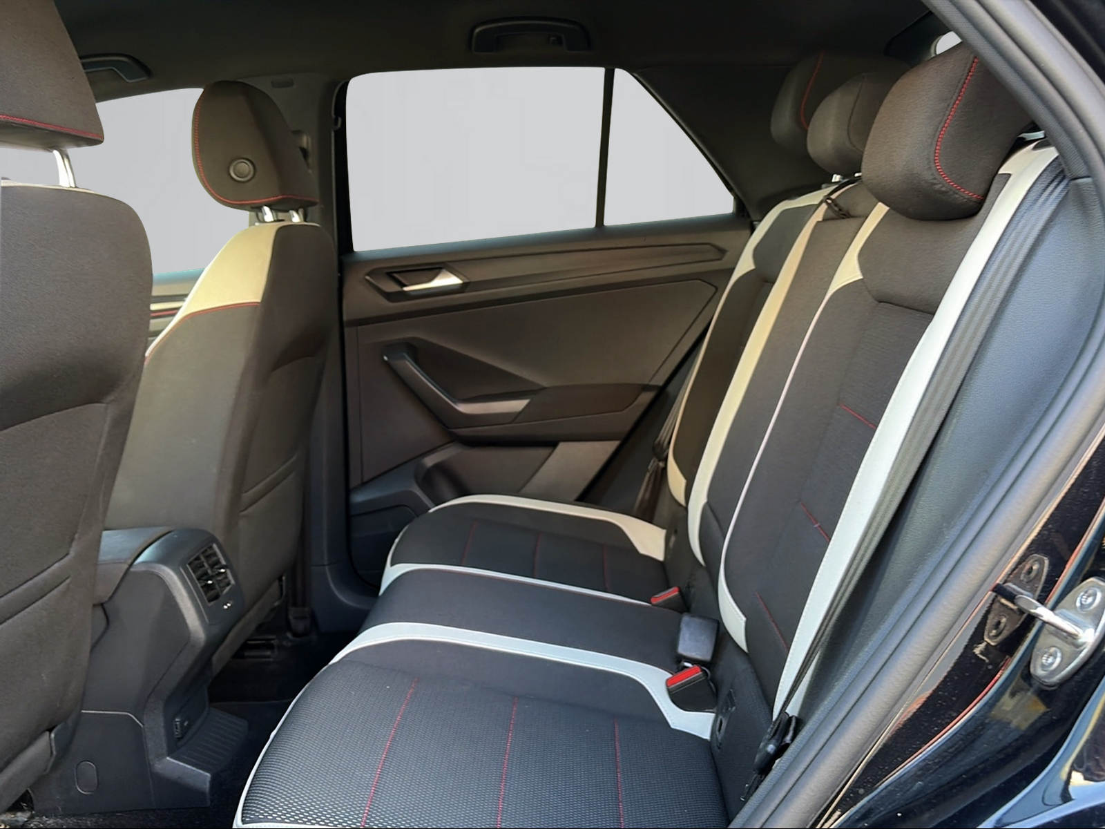 VW T-Roc 2.0 TSI Sport DSG 4Motion-image-9