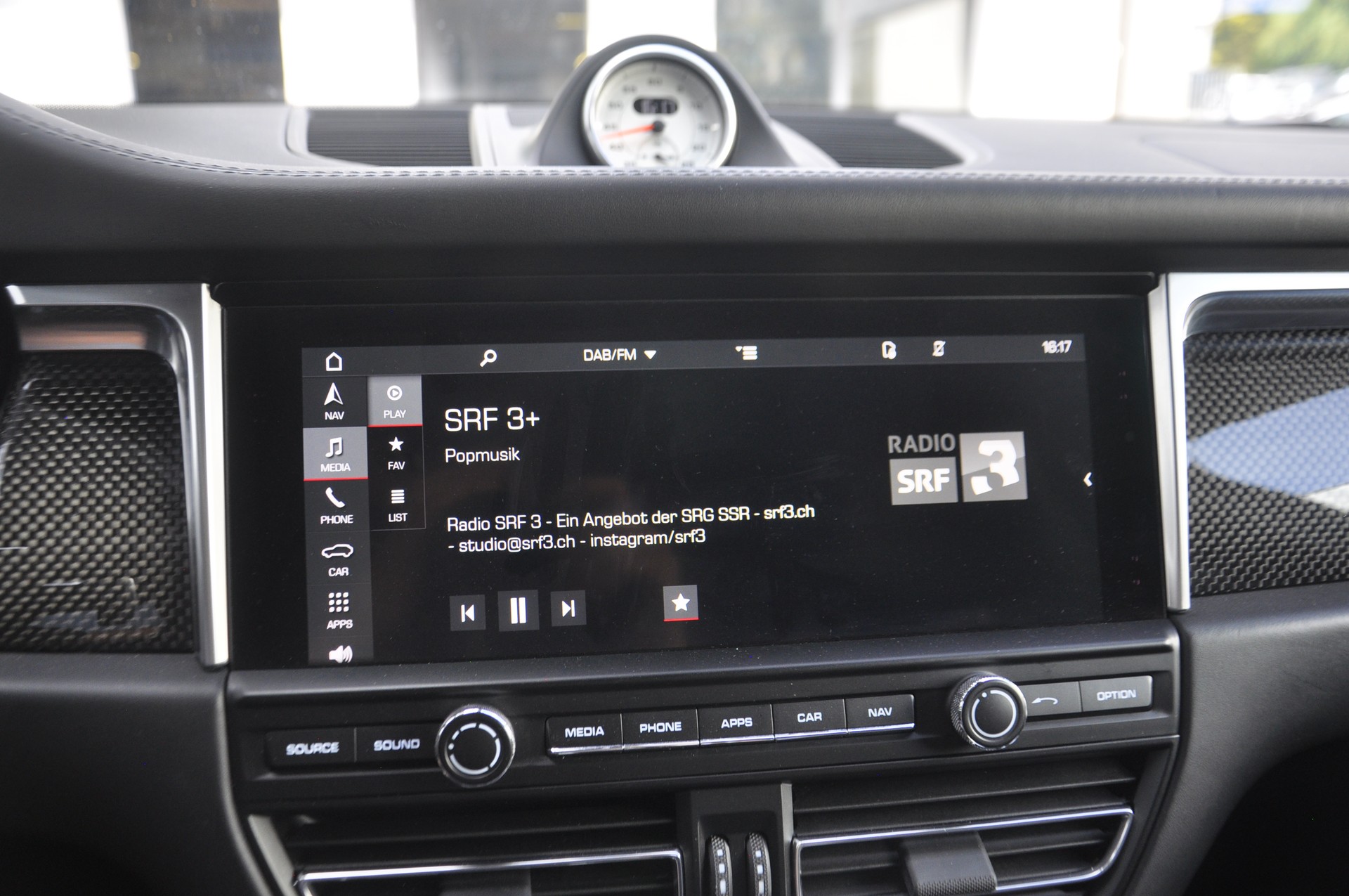PORSCHE Macan S PDK-image-11