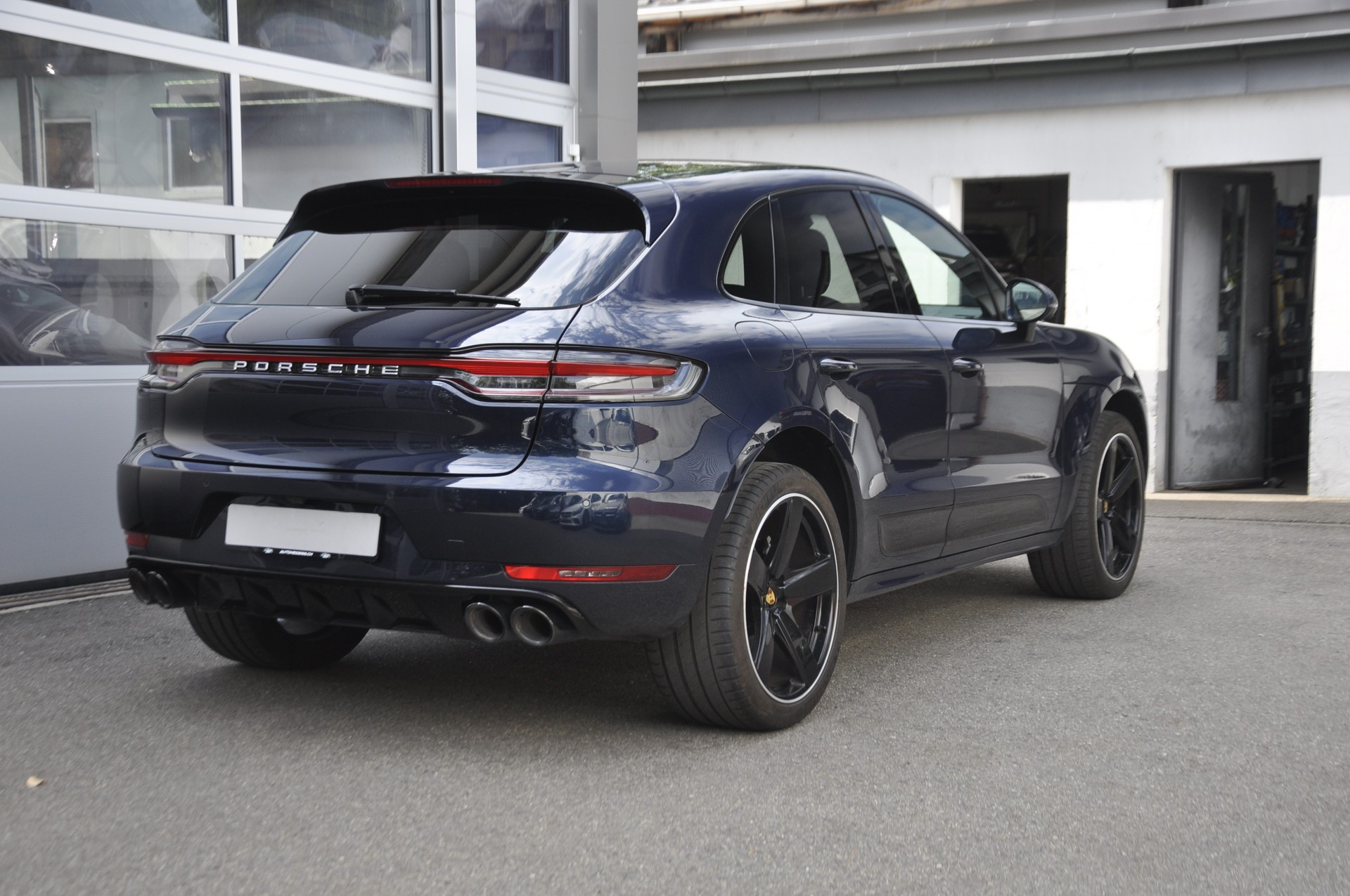 PORSCHE Macan S PDK-image-2