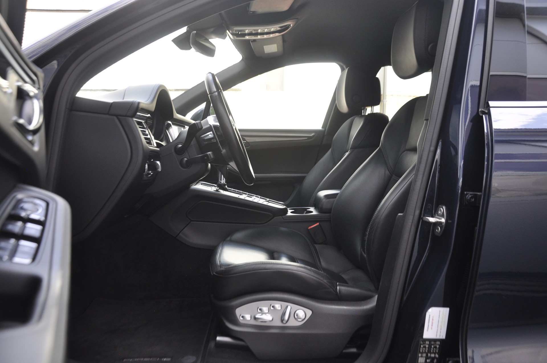 PORSCHE Macan S PDK-image-4
