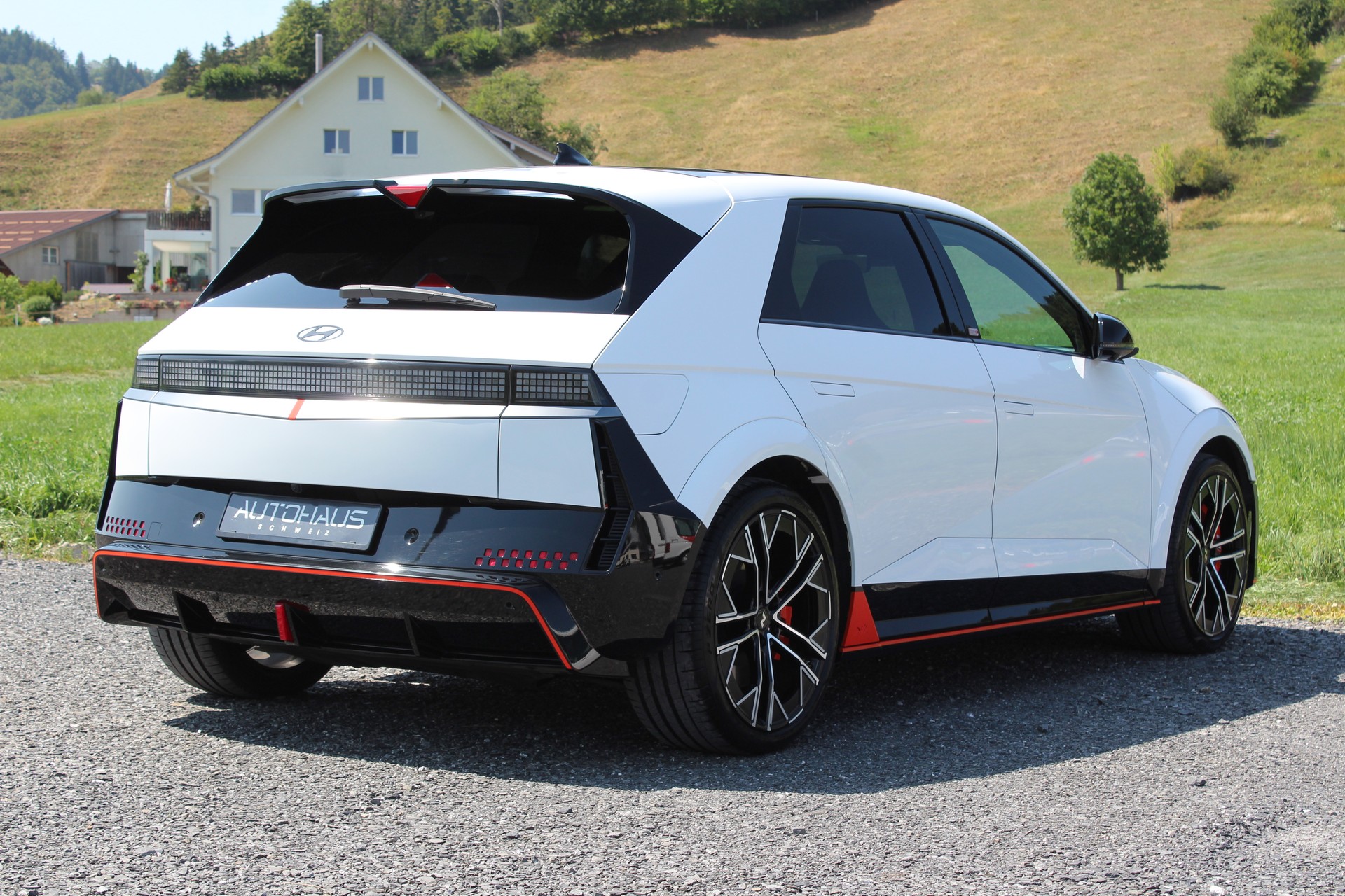 HYUNDAI Ioniq 5 N 84kWh 4WD-image-4