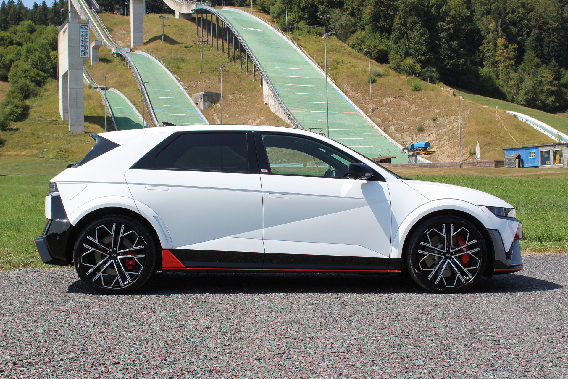 HYUNDAI Ioniq 5 N 84kWh 4WD-image-3
