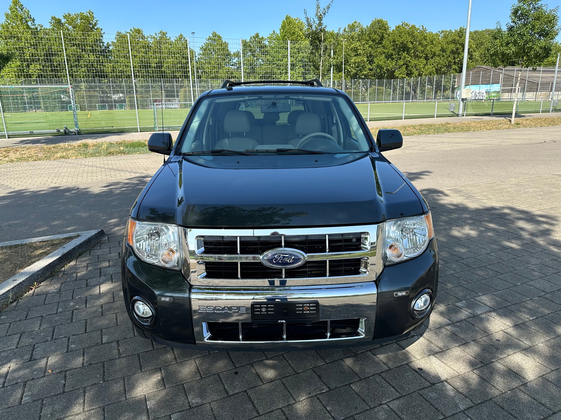 FORD Escape -Hybrid-image-1