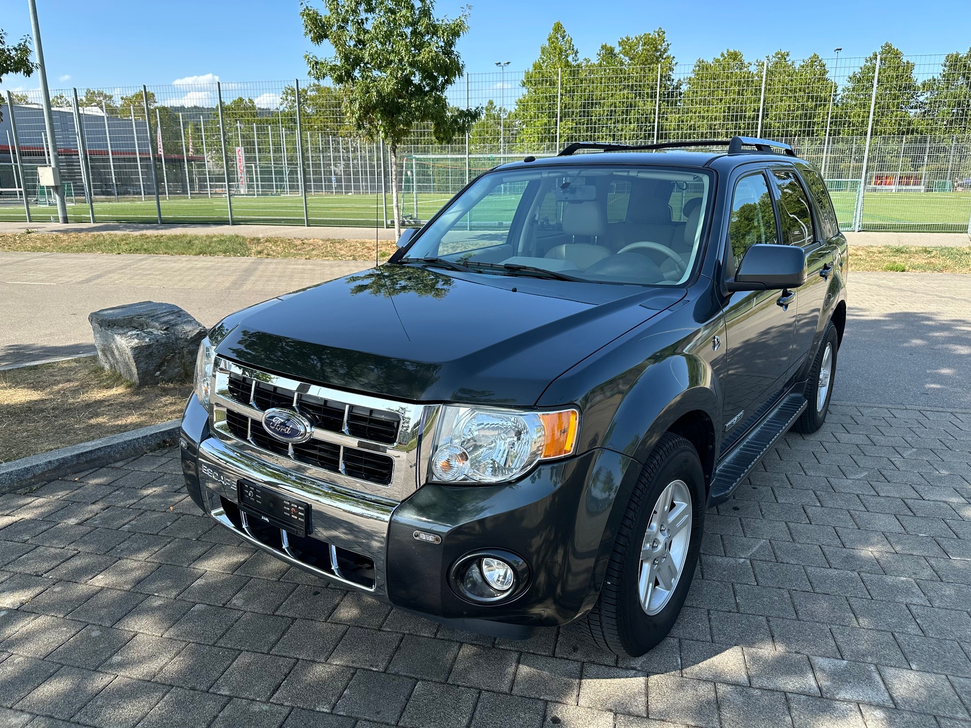 FORD Escape -Hybrid-image-0