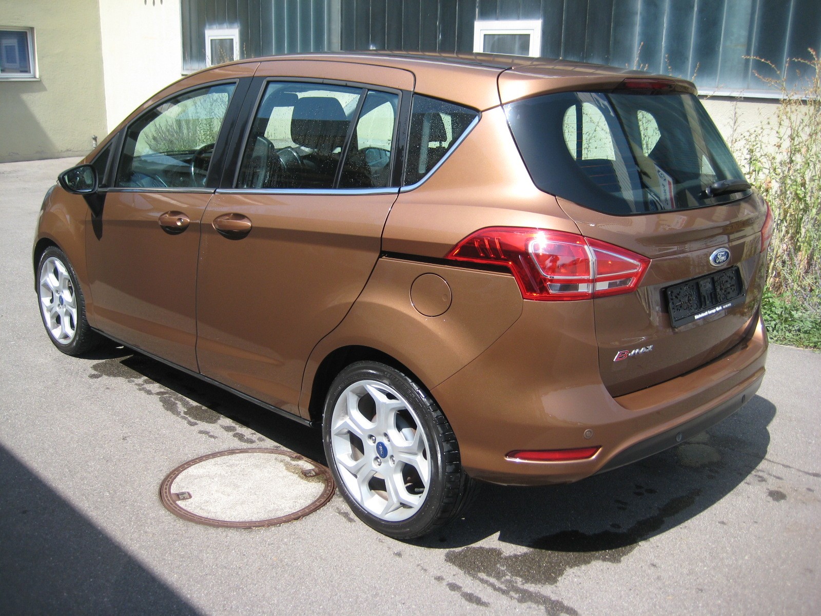 FORD B-Max 1.6 Ti-VCT Titanium PowerShift-image-2
