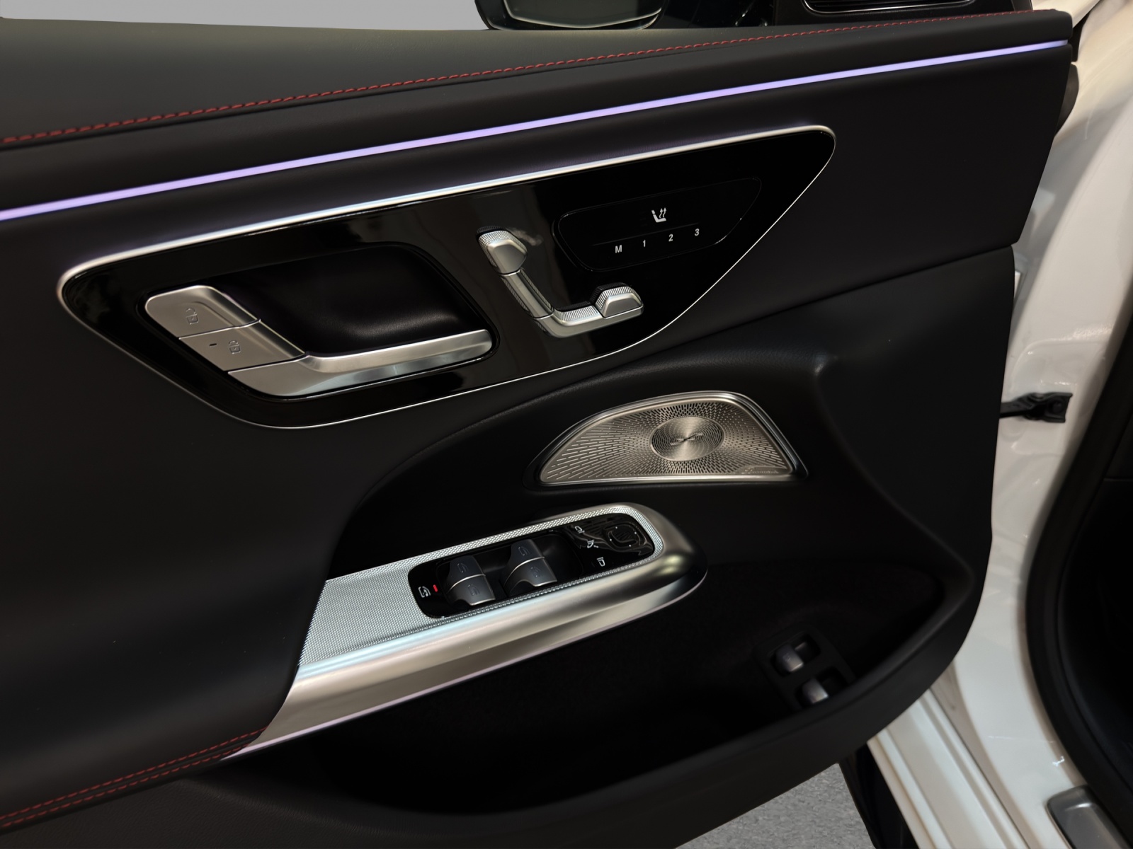 MERCEDES-BENZ E 53 AMG Hybrid 4M / Distronic / 360 Grad Kamera / Head-Up Display-image-12