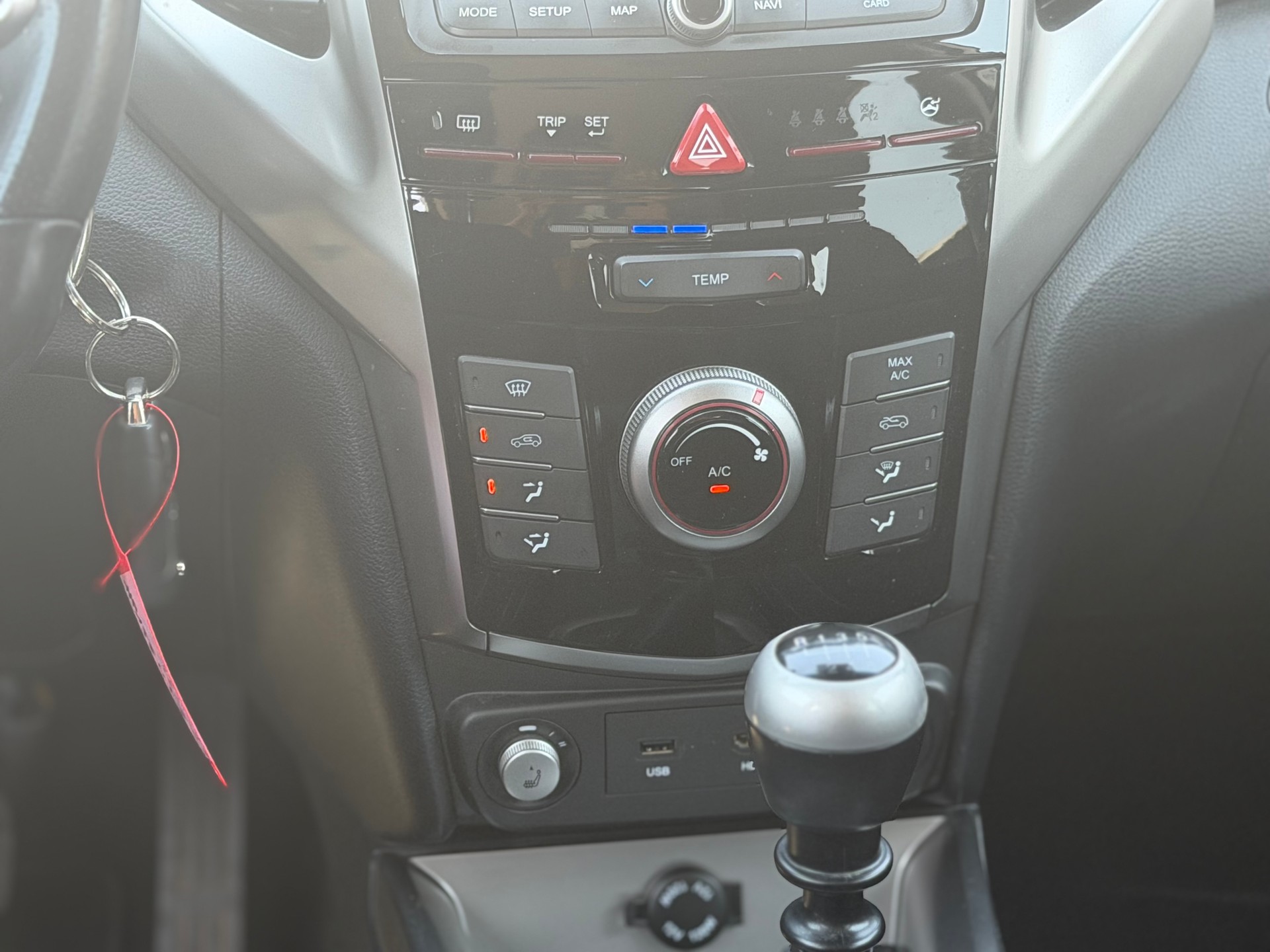 KGM-SsangYong Tivoli 1.6 eXDi Quartz 2WD-image-11