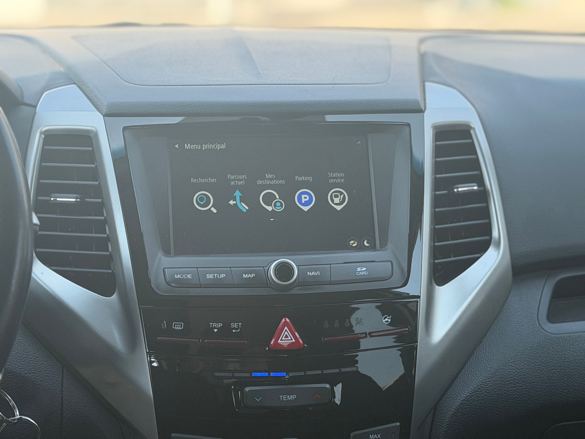 KGM-SsangYong Tivoli 1.6 eXDi Quartz 2WD-image-10