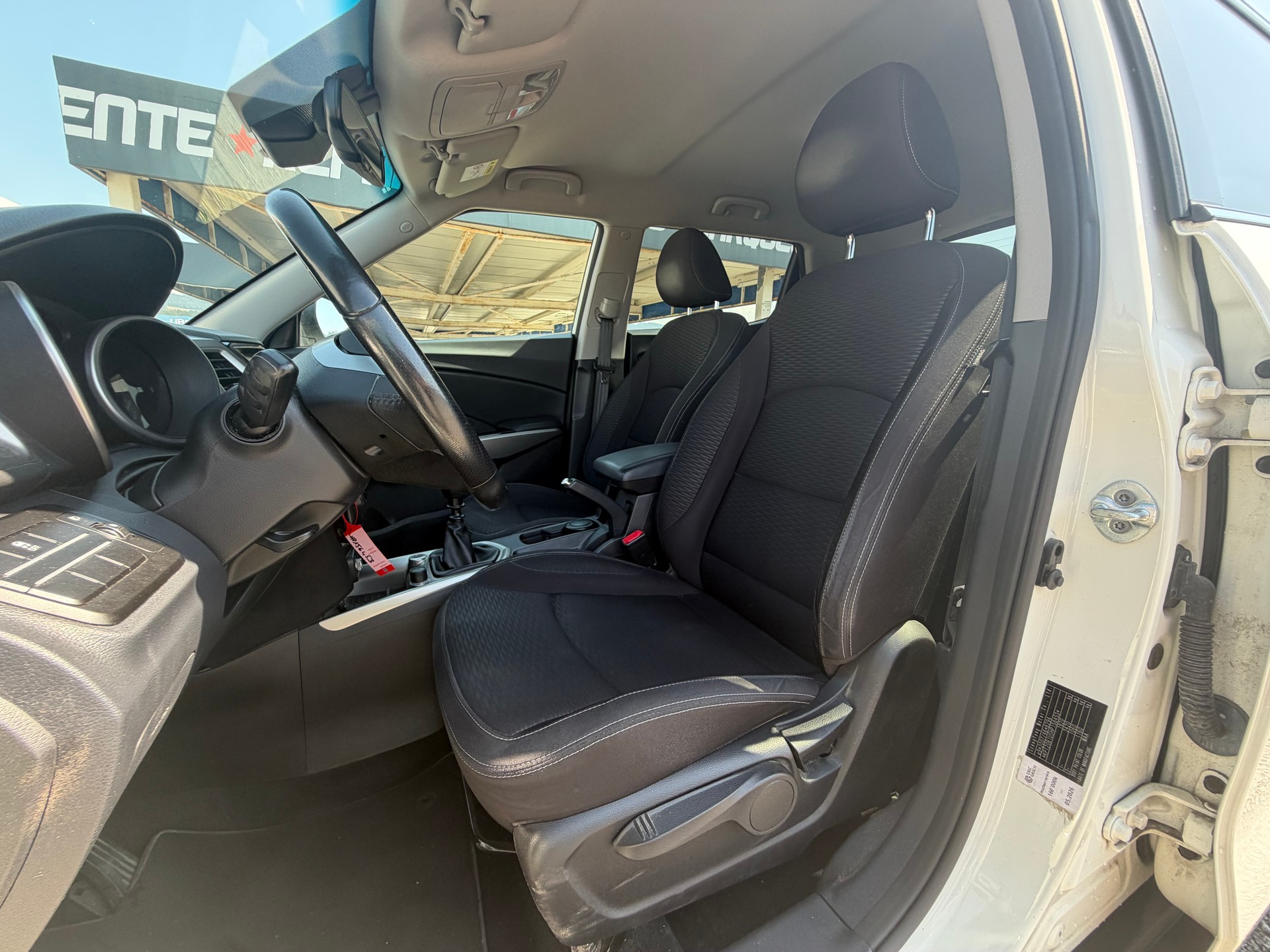 KGM-SsangYong Tivoli 1.6 eXDi Quartz 2WD-image-13