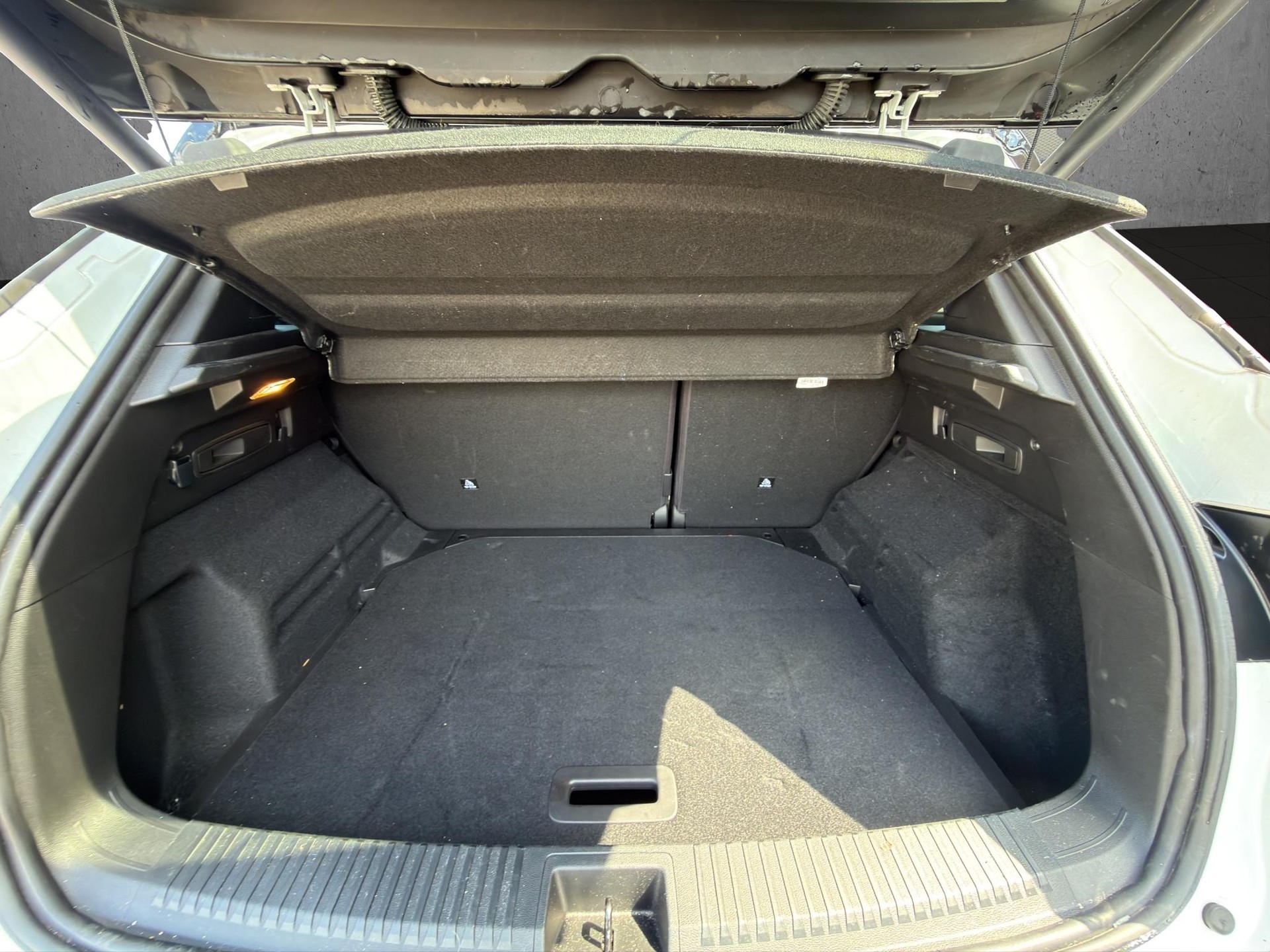 RENAULT Austral 1.2 E-Tech iconic esprit Alpine-image-11