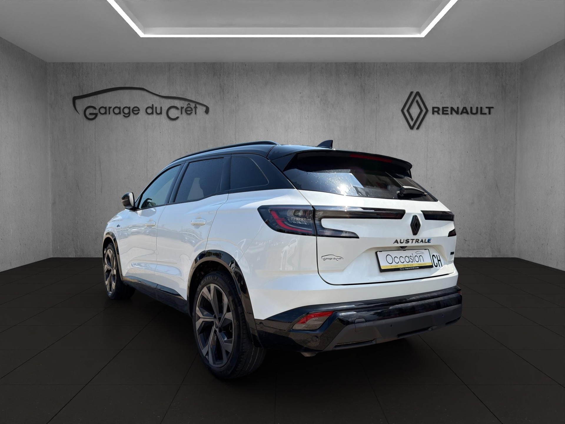 RENAULT Austral 1.2 E-Tech iconic esprit Alpine-showroom-element-2