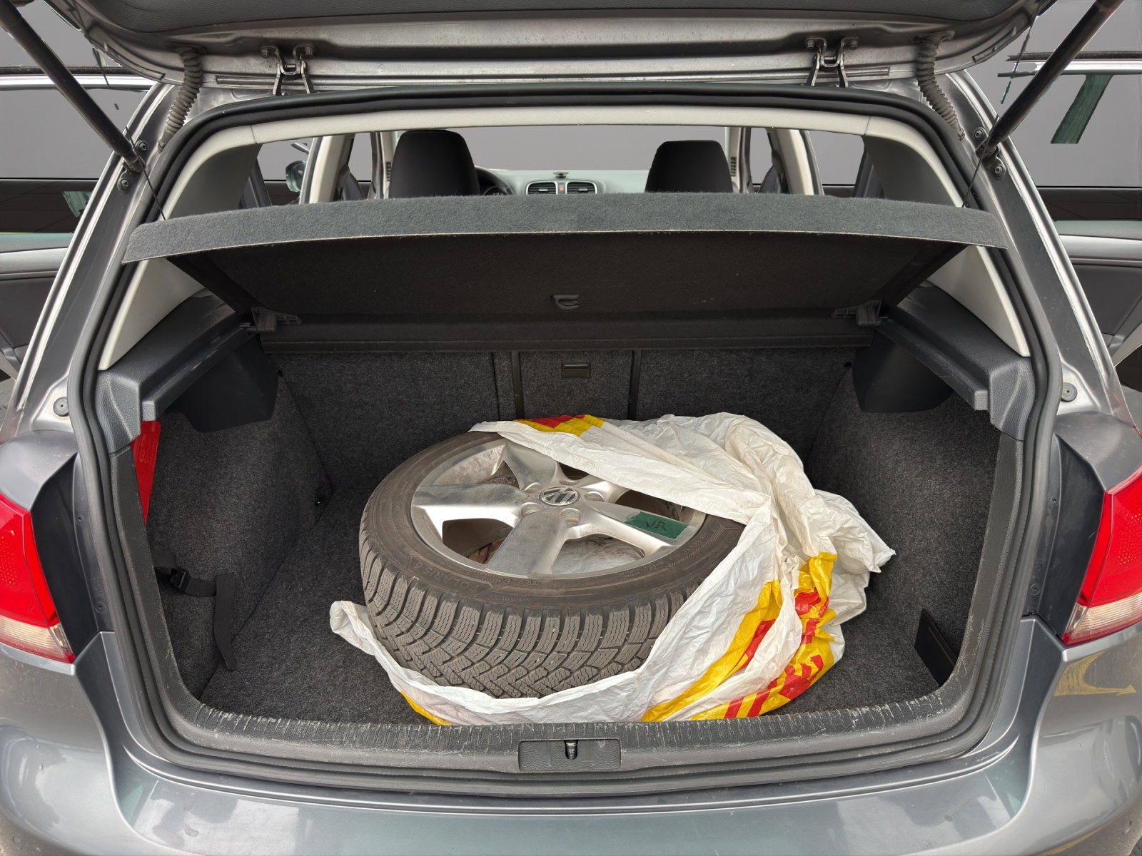 VW Golf 2.0 TDI Style 4Motion-image-19