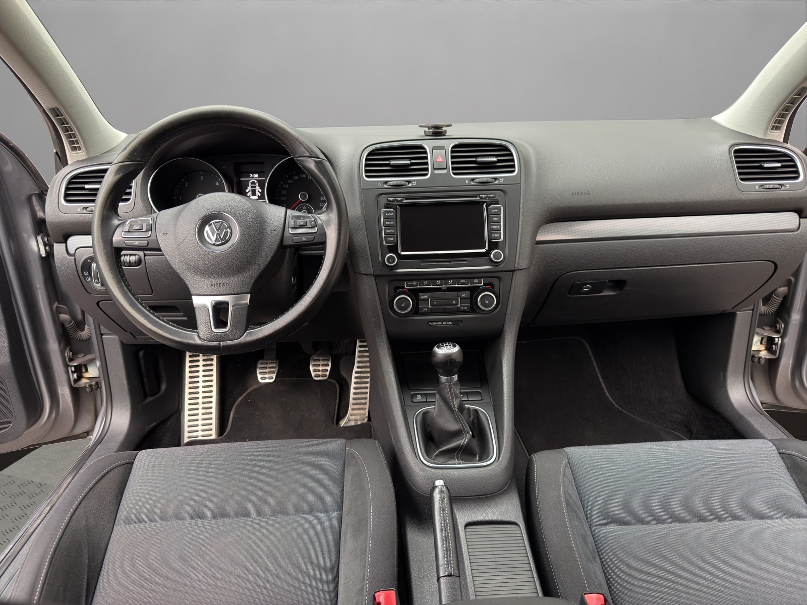 VW Golf 2.0 TDI Style 4Motion-image-13