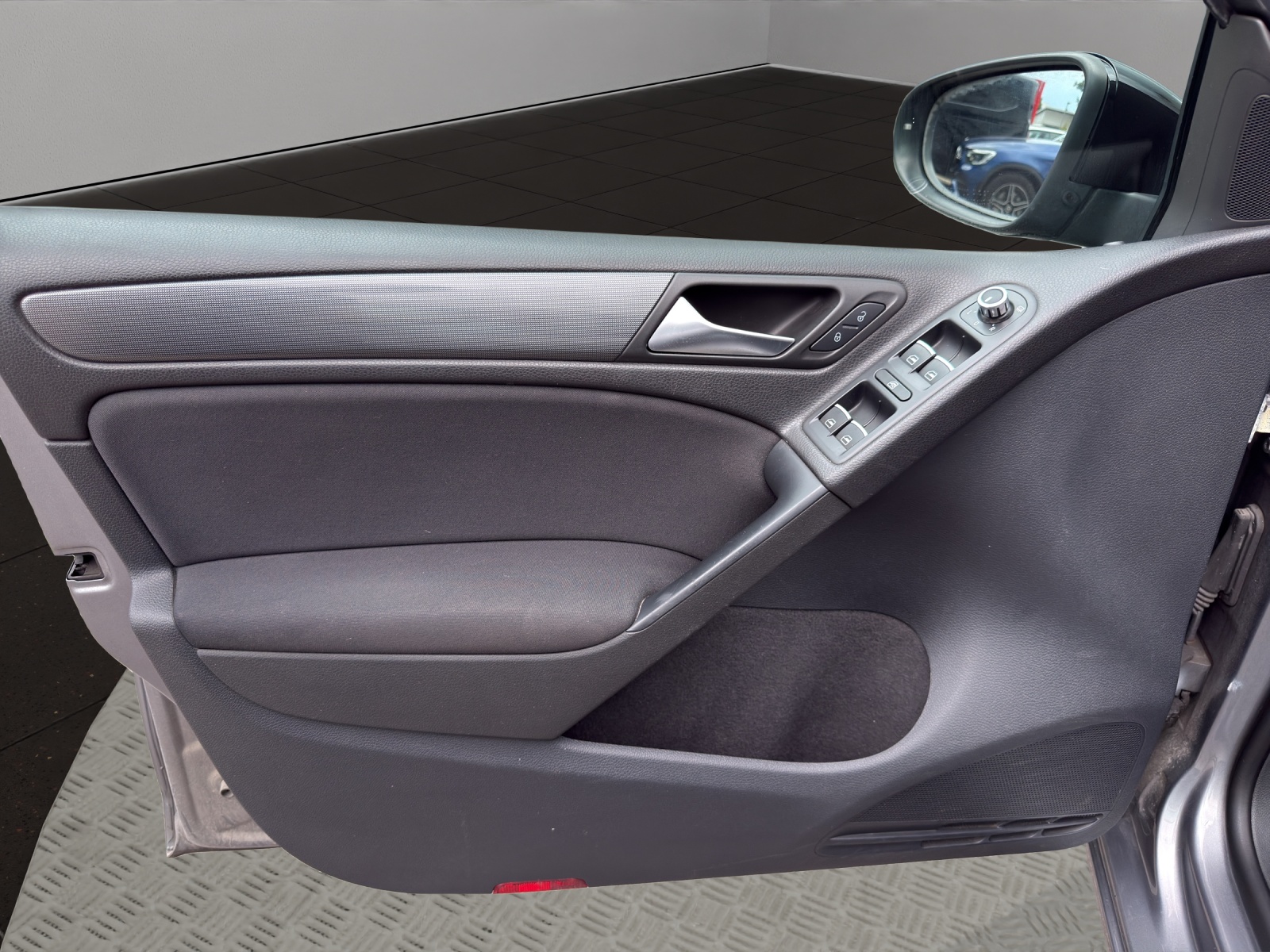 VW Golf 2.0 TDI Style 4Motion-image-11