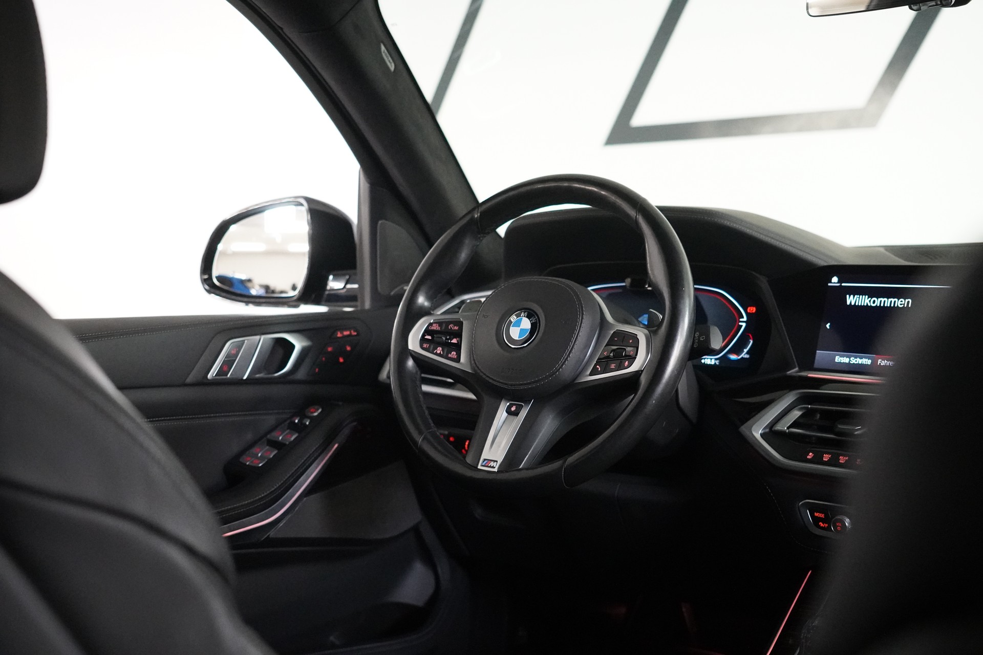 BMW X7 xDrive 48V 40d Steptronic-image-23