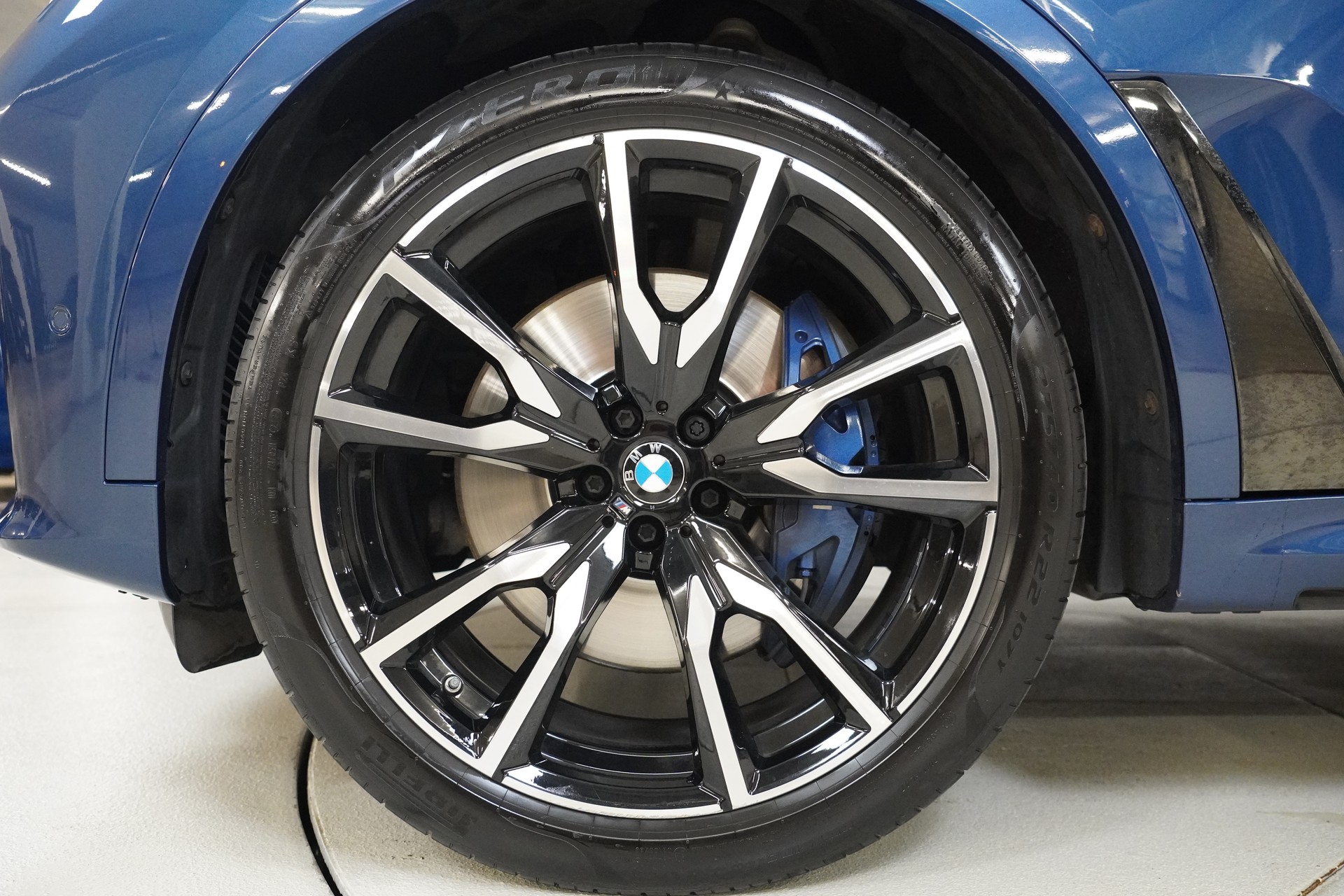 BMW X7 xDrive 48V 40d Steptronic-image-9