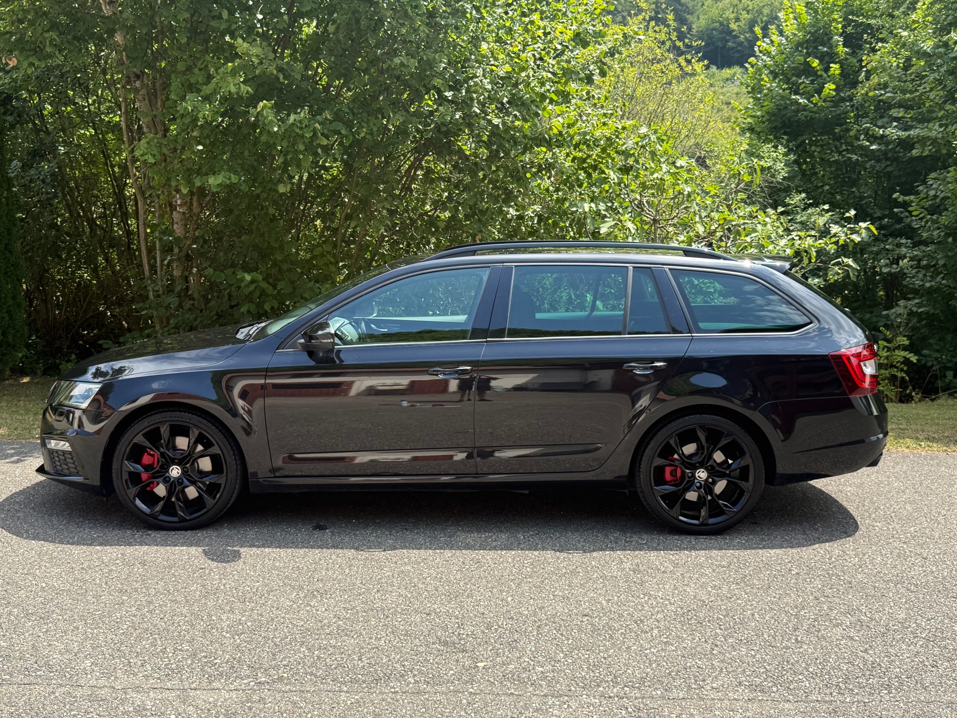 SKODA Octavia Combi 2.0 TSI RS Final Edition DSG-image-1