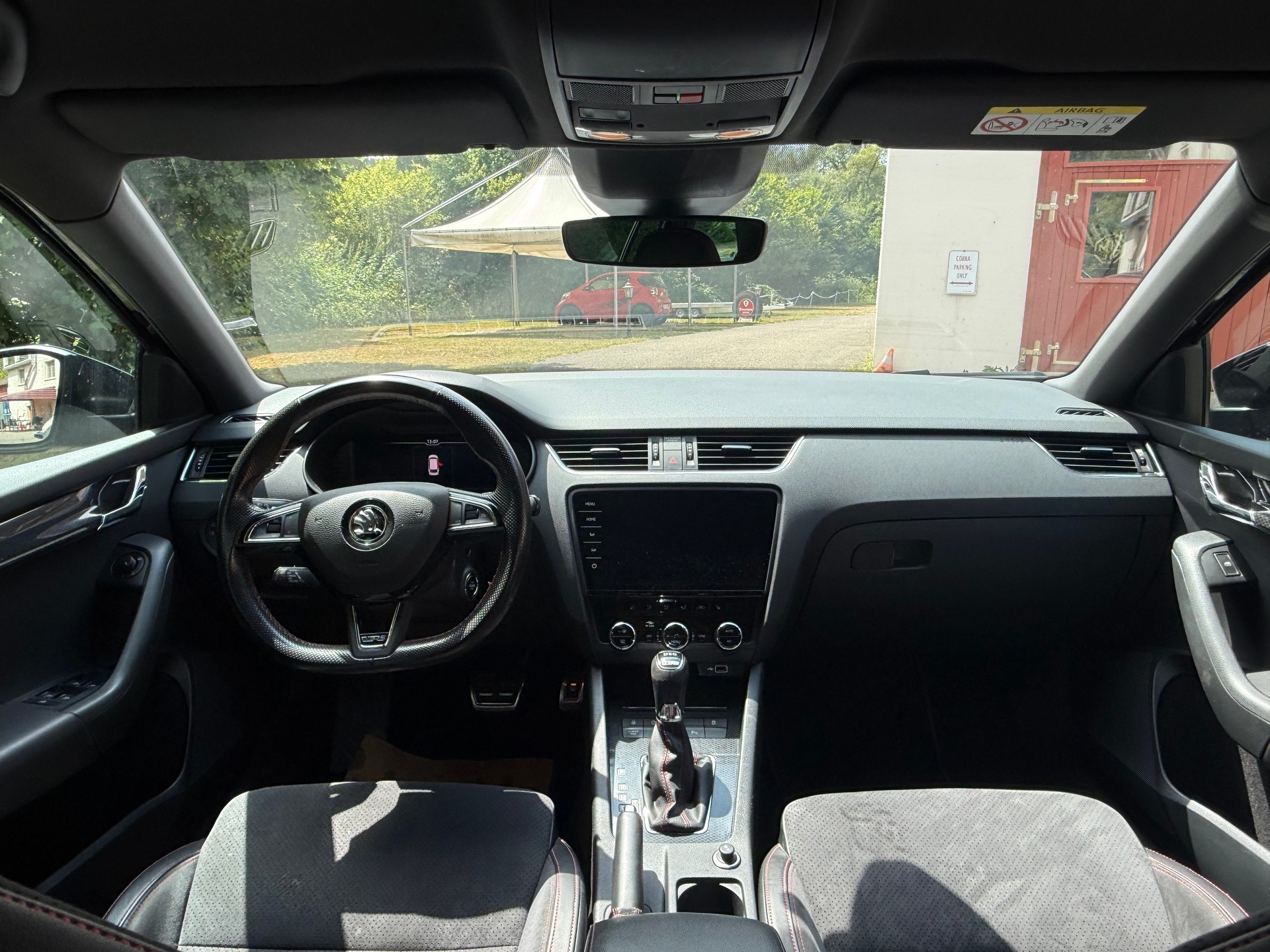 SKODA Octavia Combi 2.0 TSI RS Final Edition DSG-image-8