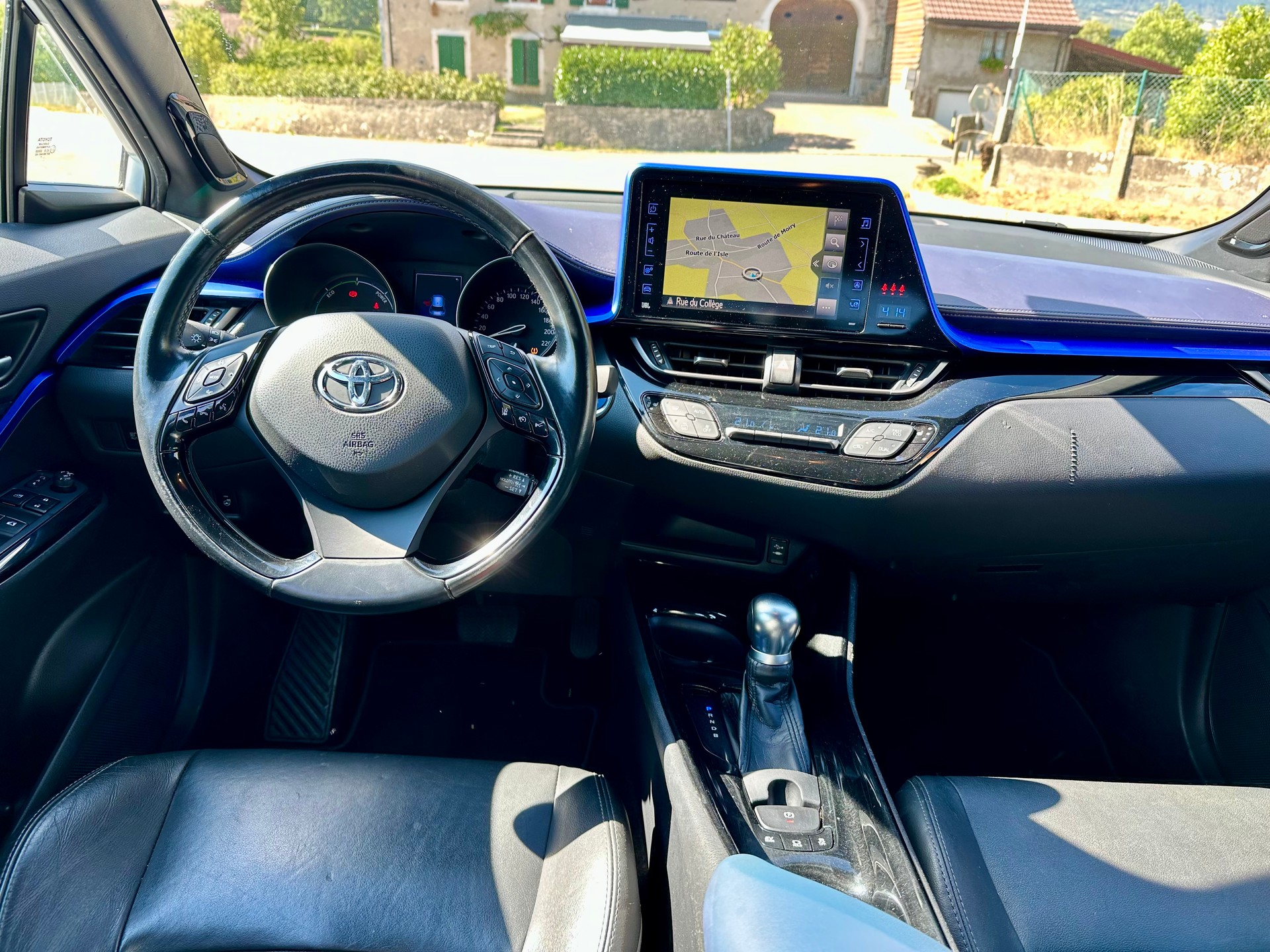 TOYOTA C-HR 1.8 HSD Style CVT-image-9