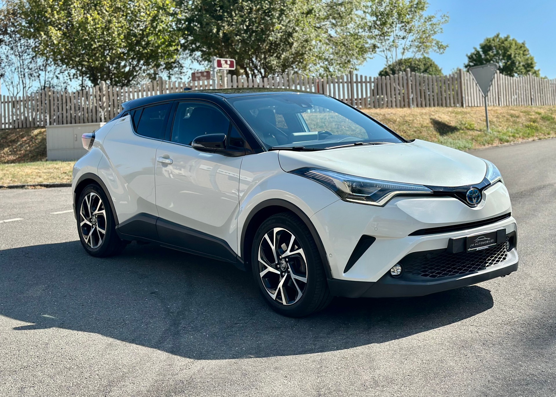 TOYOTA C-HR 1.8 HSD Style CVT-image-1