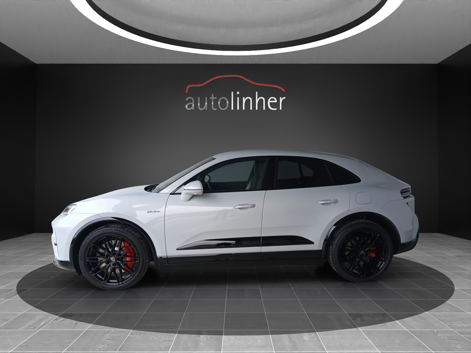 PORSCHE Macan Turbo 100kWh-showroom-element-1