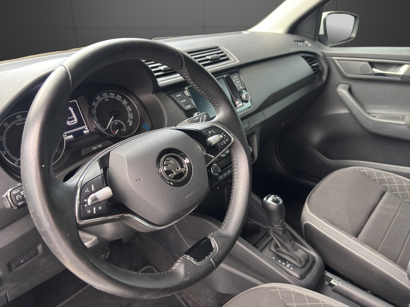 SKODA Fabia Combi 1.0 TSI Ambition DSG-image-3