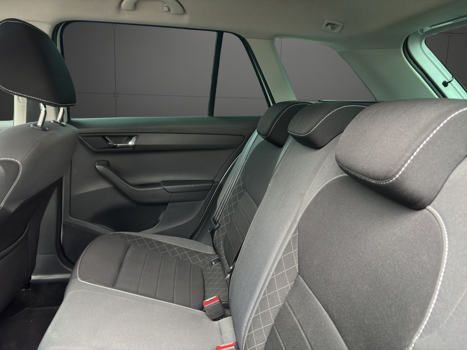 SKODA Fabia Combi 1.0 TSI Ambition DSG-image-10