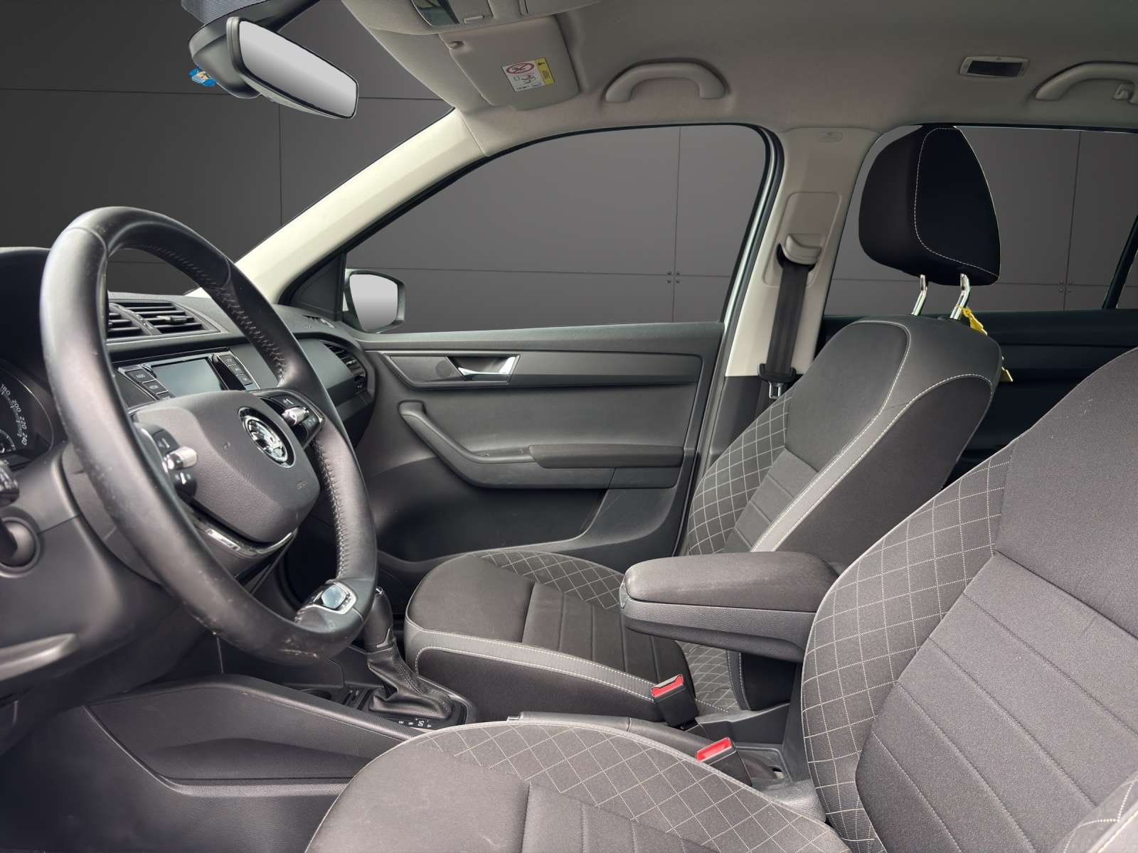 SKODA Fabia Combi 1.0 TSI Ambition DSG-image-2