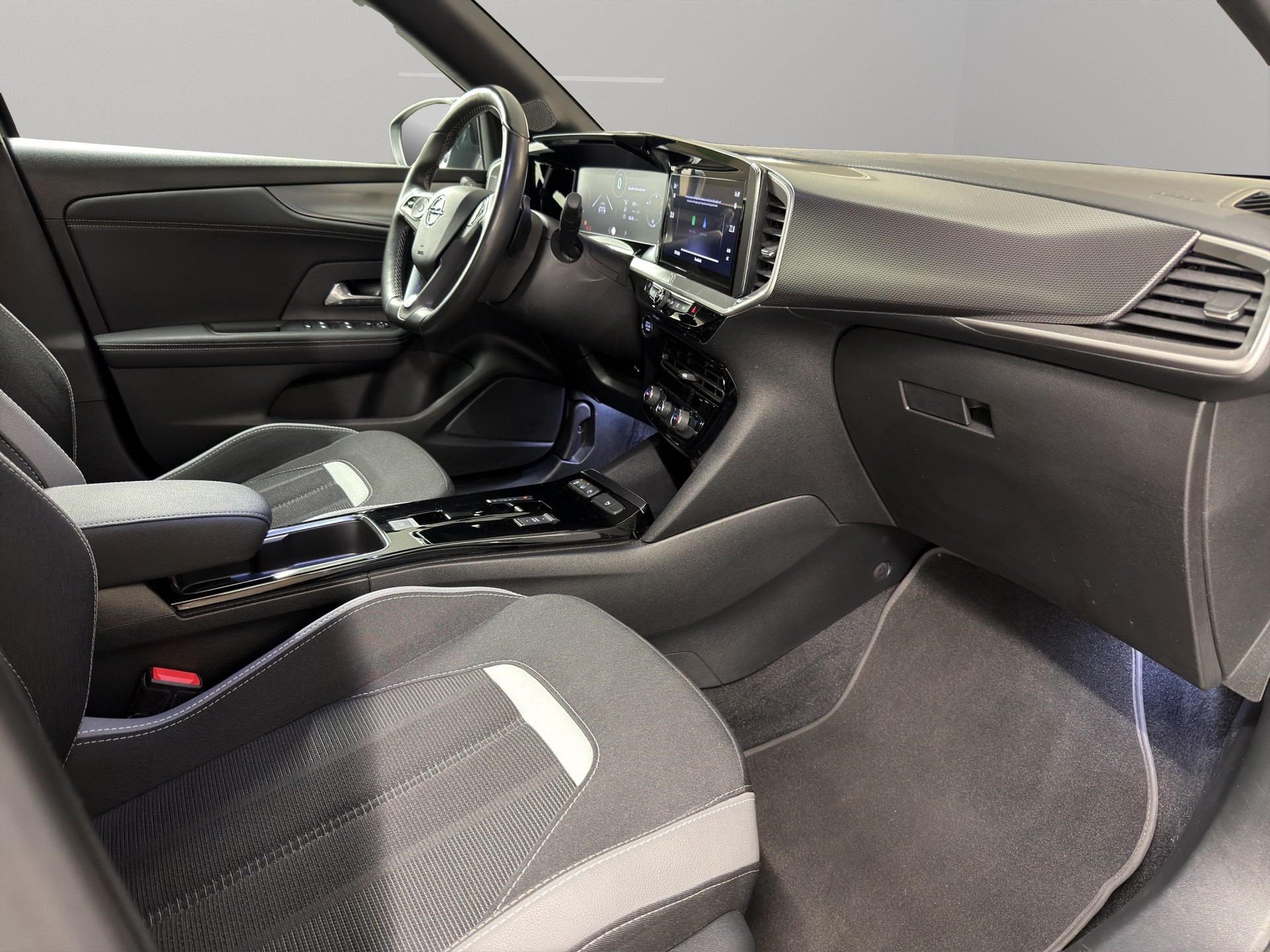 OPEL Mokka 1.2 T 130 Elegance Blitz-image-10