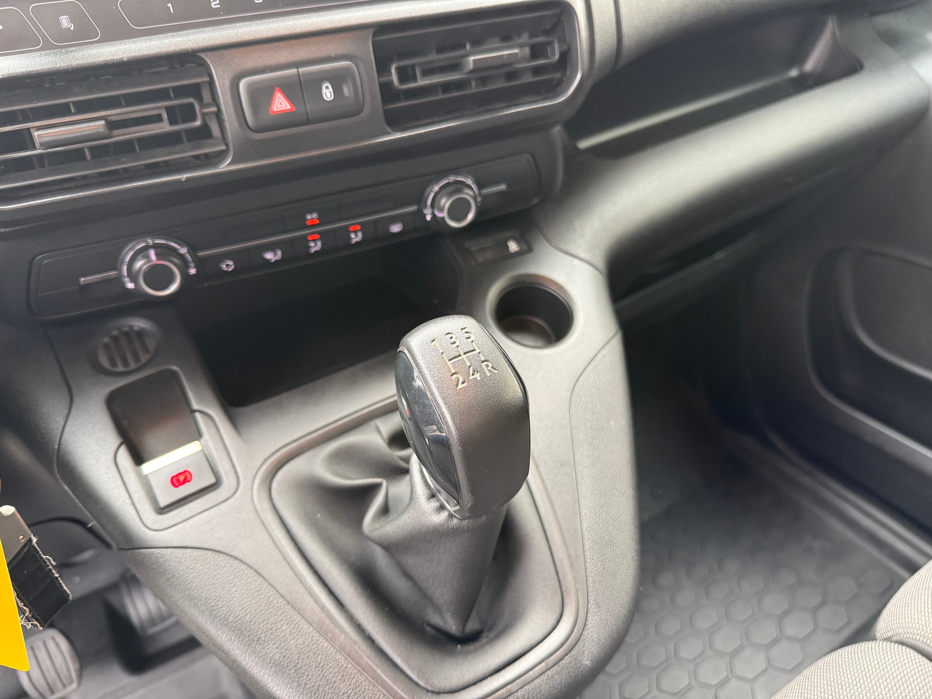 PEUGEOT Partner 1.5 Blue HDi s/s Asphalt 650kg-image-16