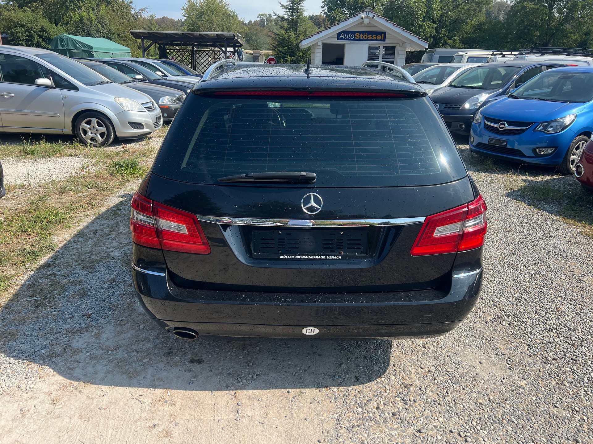 MERCEDES-BENZ E 200 CGI BlueEfficiency Avantgarde Automatic-image-4