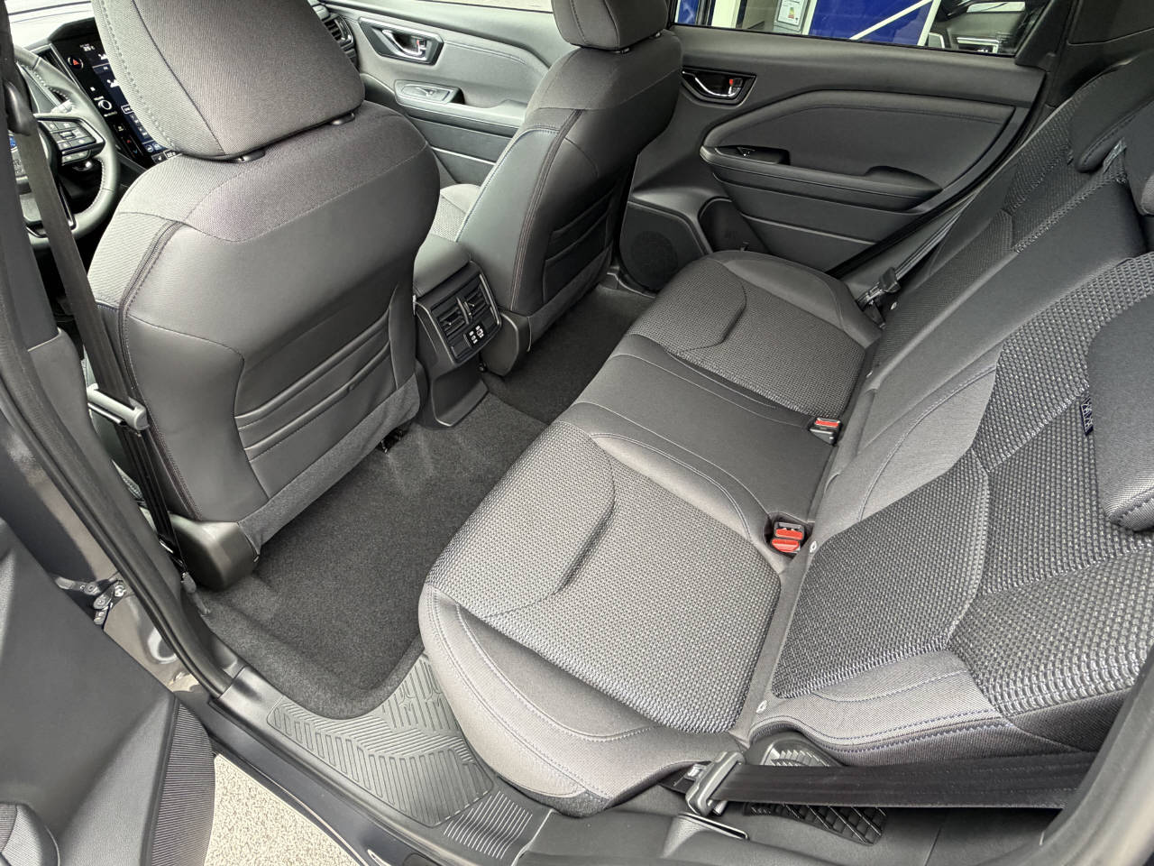 SUBARU Forester Station 2.0i e-Boxer Swiss Plus-image-9