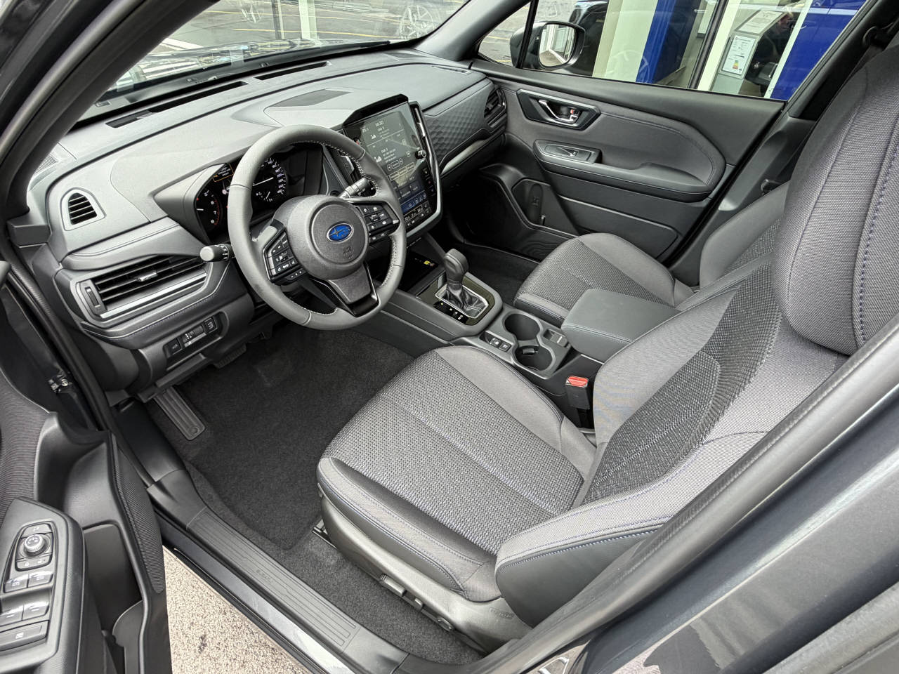 SUBARU Forester Station 2.0i e-Boxer Swiss Plus-image-8