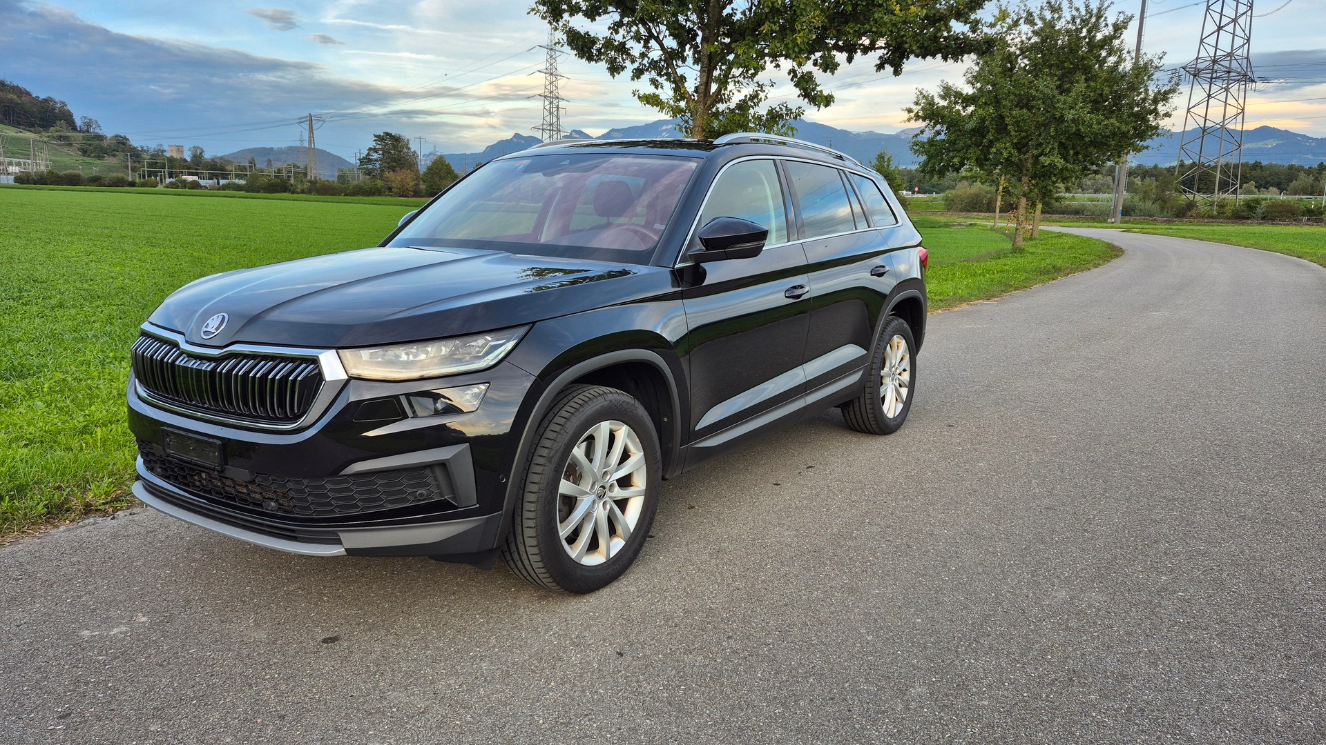 SKODA 2.0 TDI 4x4 DSG Style 7 Plätze-image-1