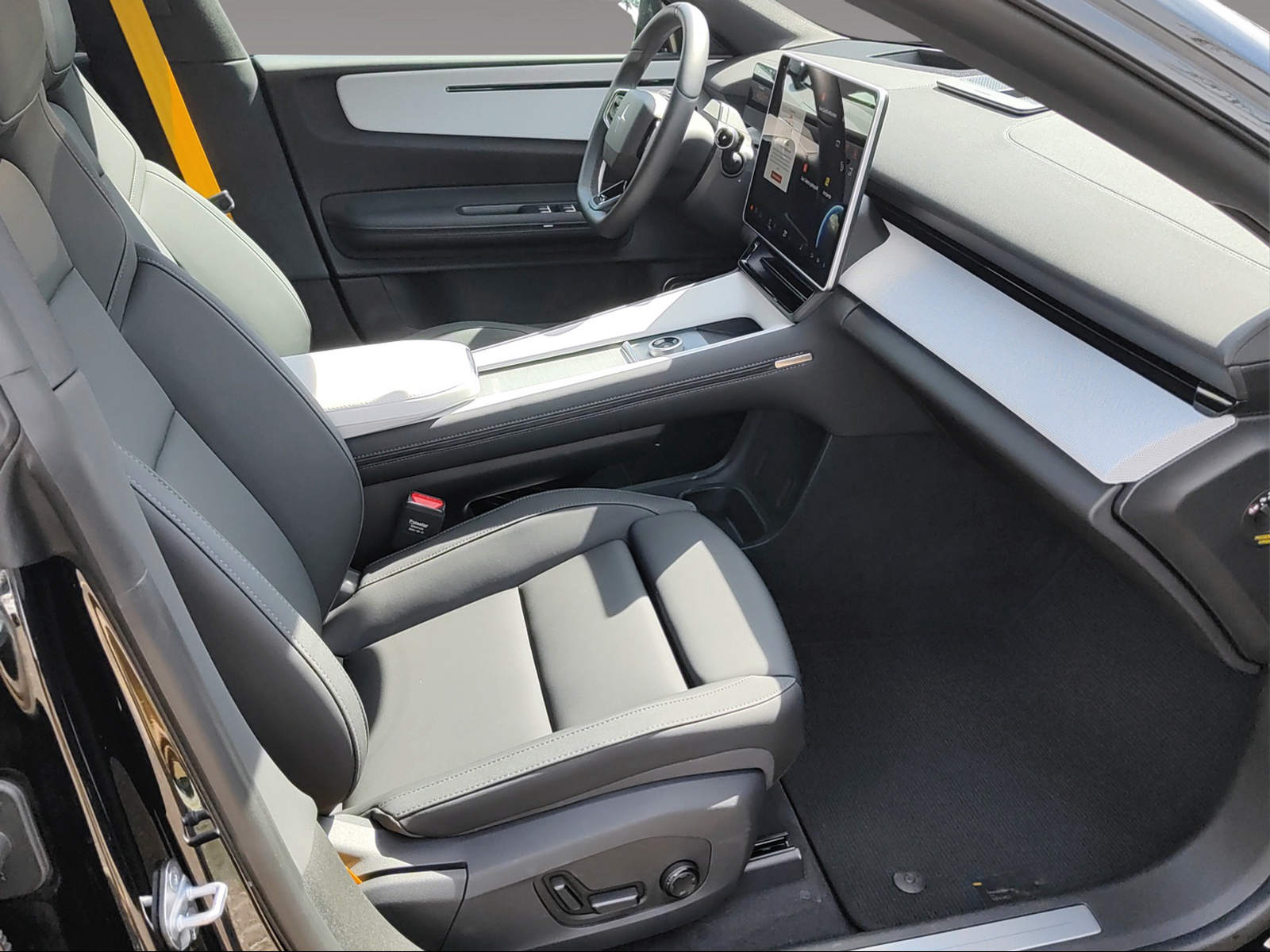 POLESTAR 4 Long Range Dual Motor-image-12