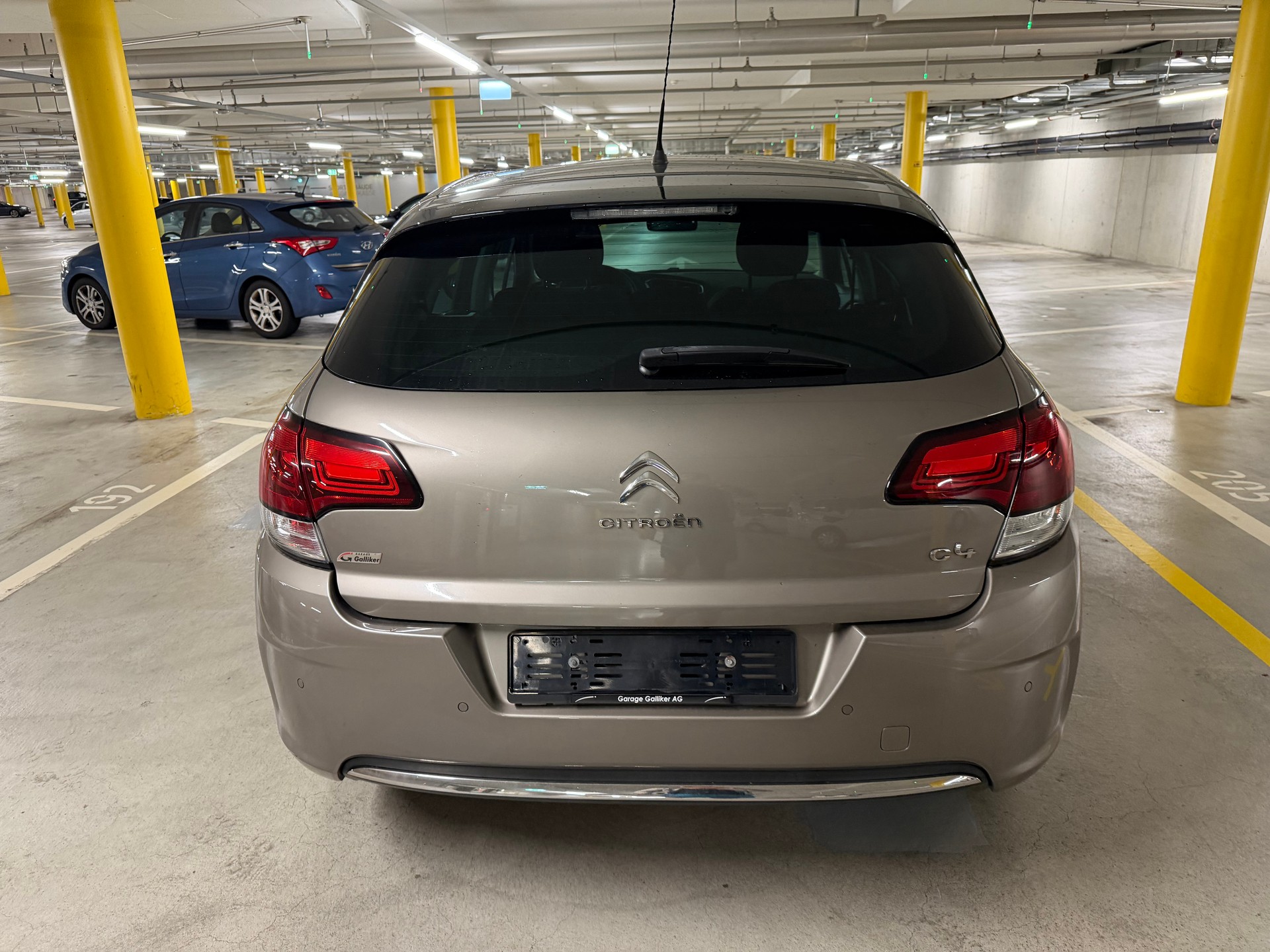 CITROEN C4 1.2 Pure Tech Feel Edition-image-3