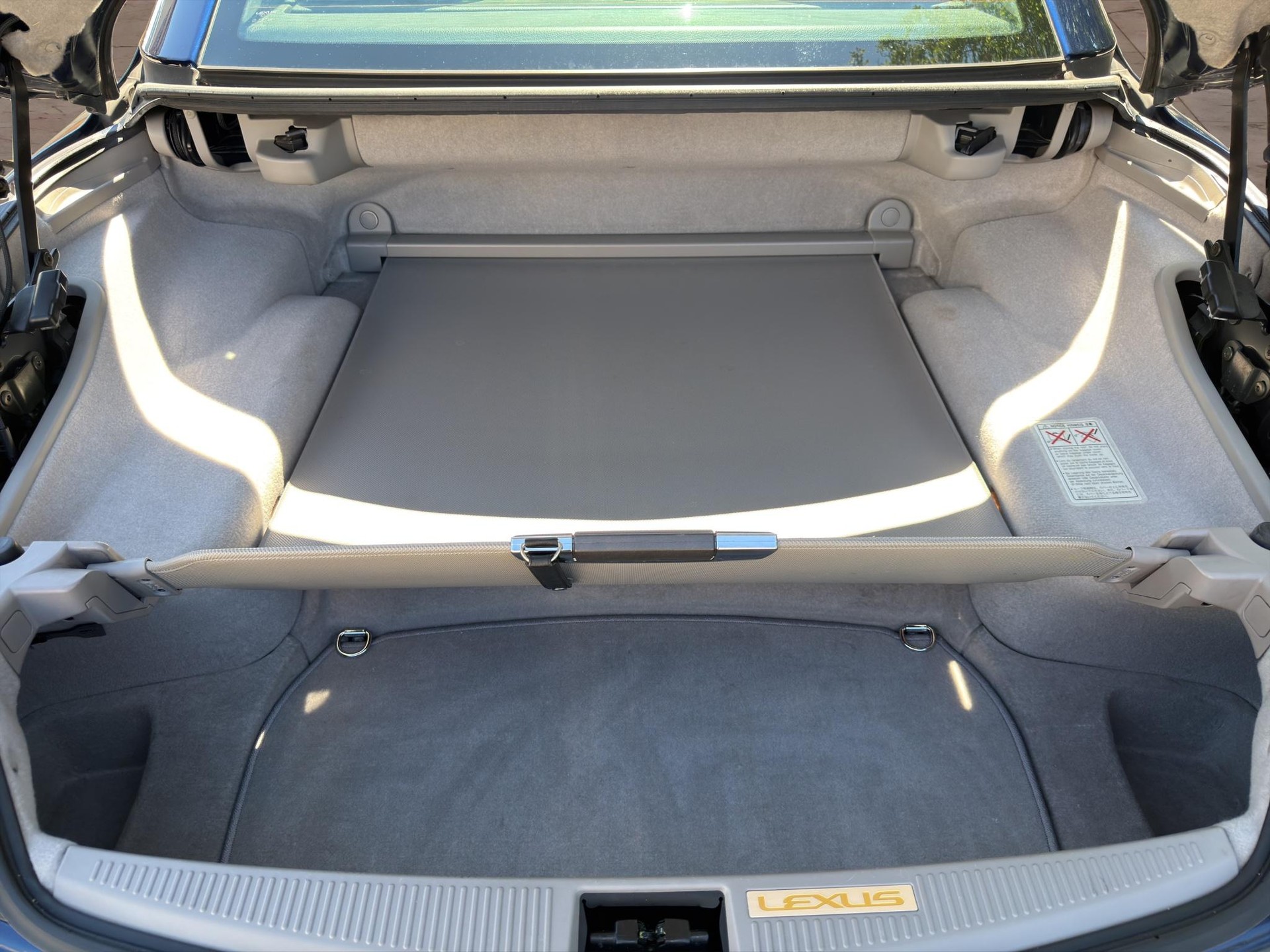 LEXUS SC 430-image-13