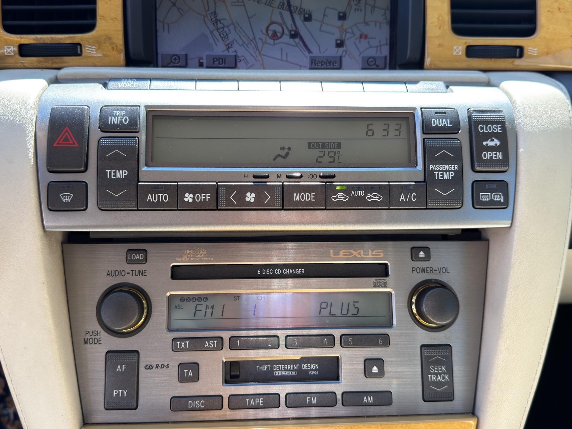 LEXUS SC 430-image-11
