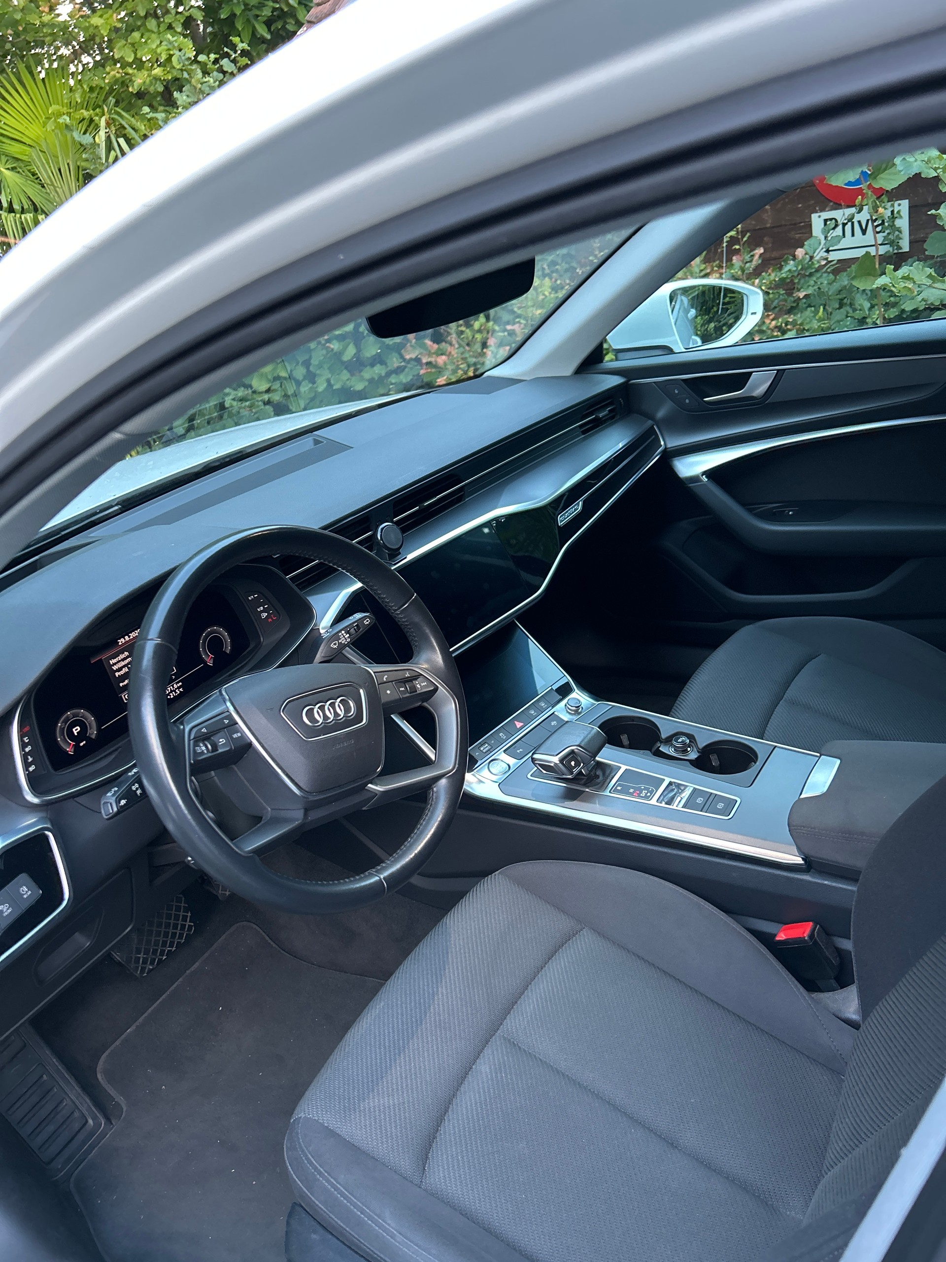 AUDI A6 Avant 40 TDI Sport Attraction quattro S-tronic-image-13