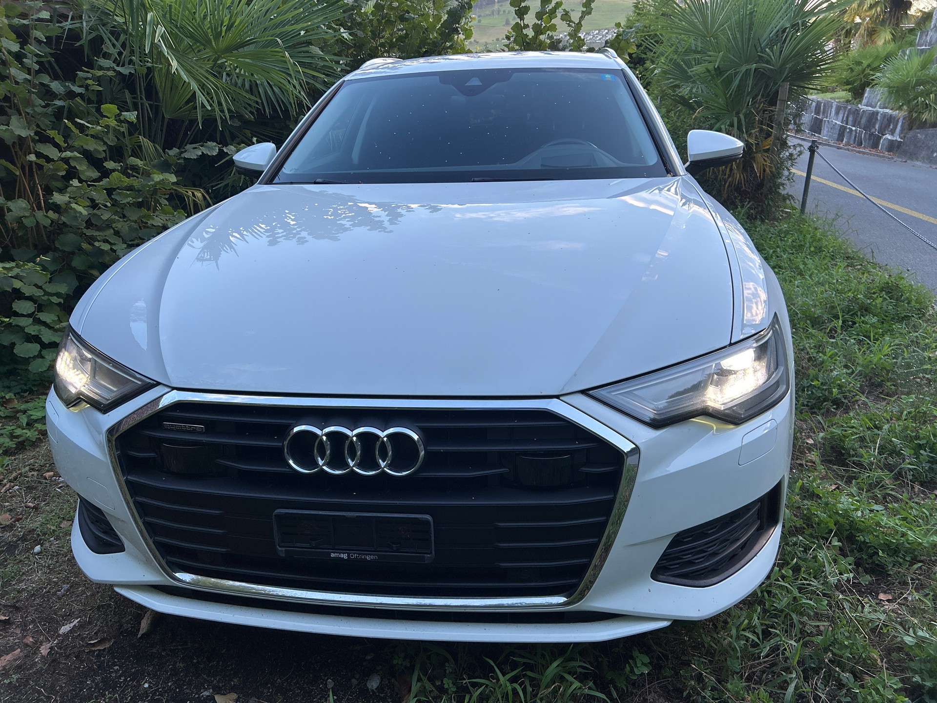 AUDI A6 Avant 40 TDI Sport Attraction quattro S-tronic-image-2