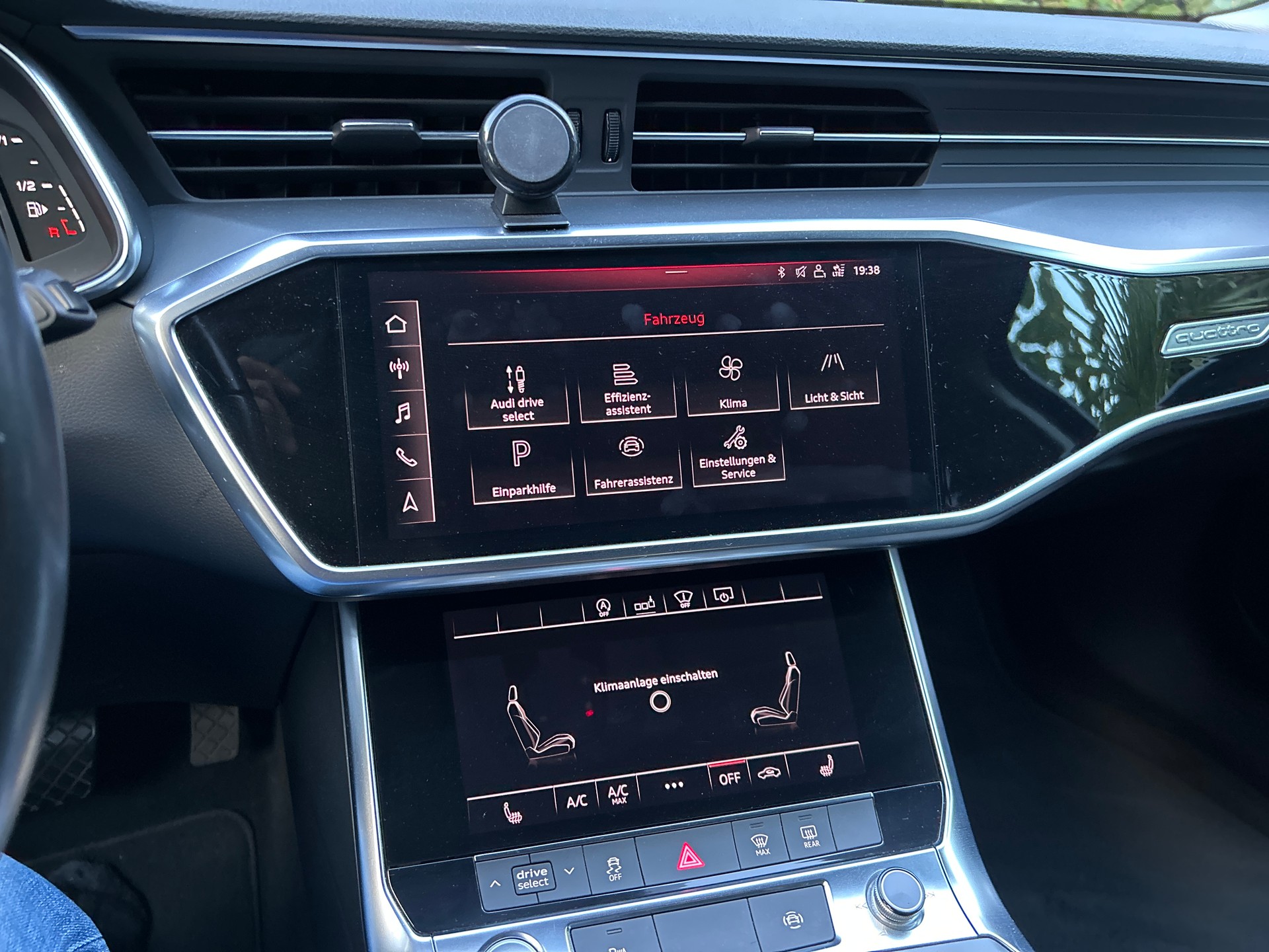 AUDI A6 Avant 40 TDI Sport Attraction quattro S-tronic-image-8