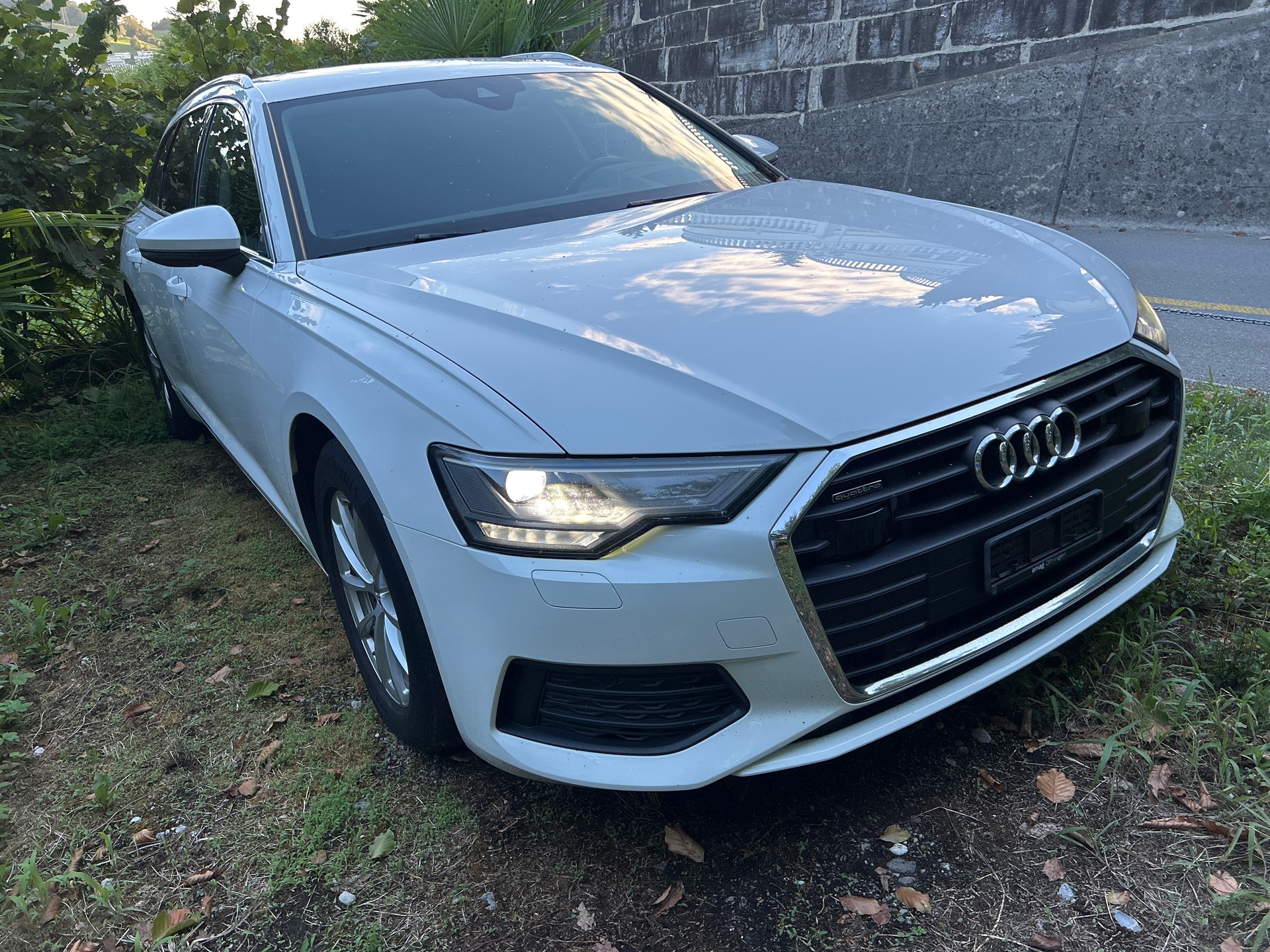 AUDI A6 Avant 40 TDI Sport Attraction quattro S-tronic-image-3