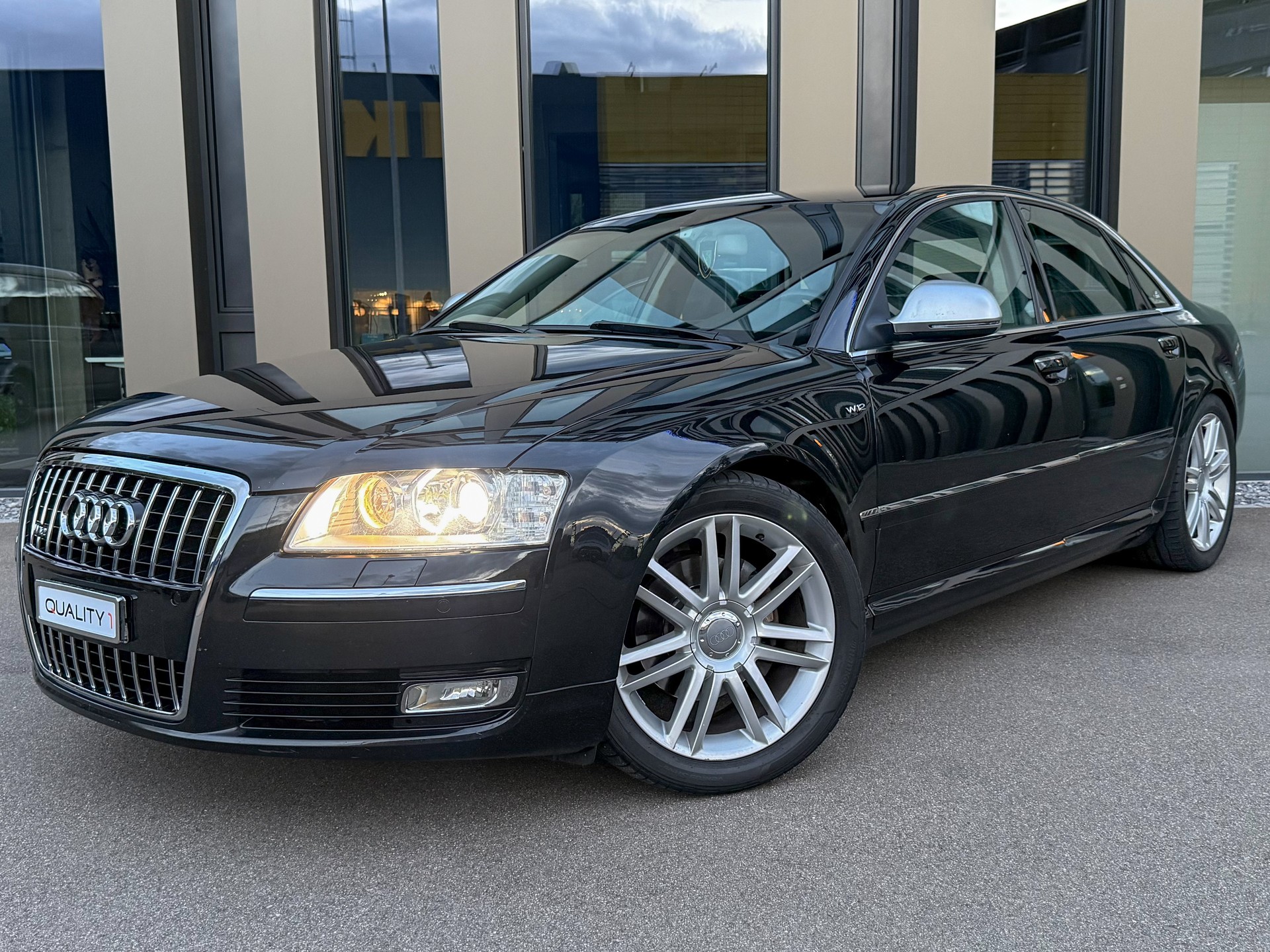 AUDI A8 3.0 TDI quattro tiptronic-image-0