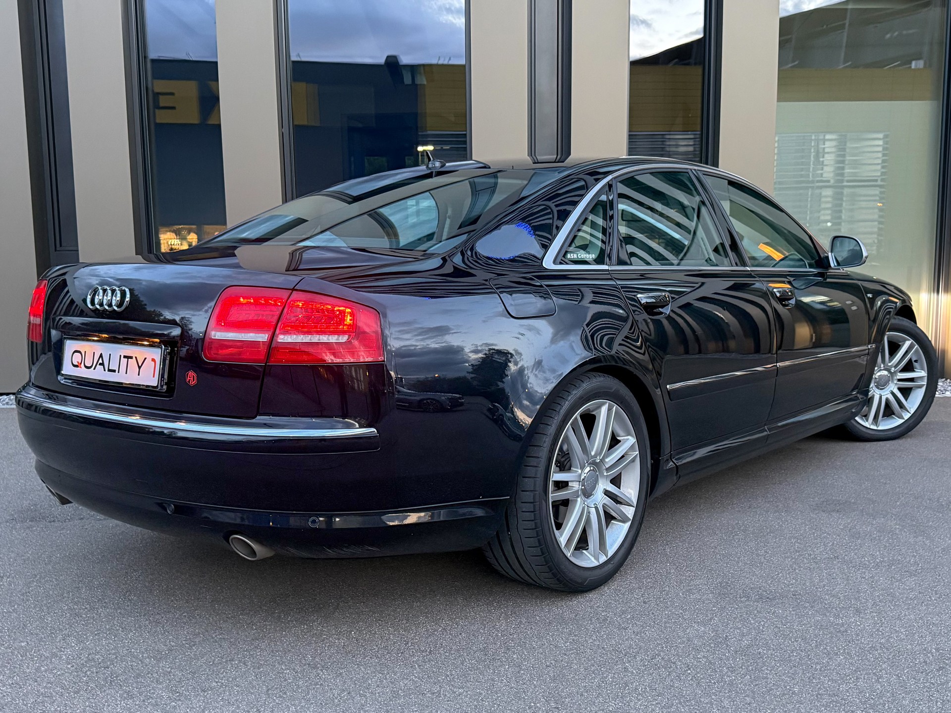 AUDI A8 3.0 TDI quattro tiptronic-image-4